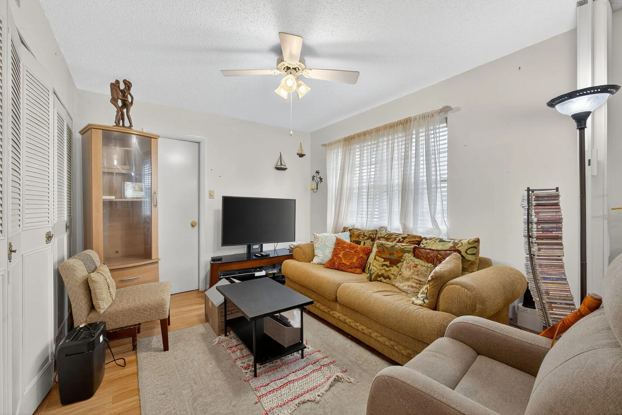 Property Slideshow image 9 of 40 | 313 lake frances dr, West Palm Beach, FL, 33411