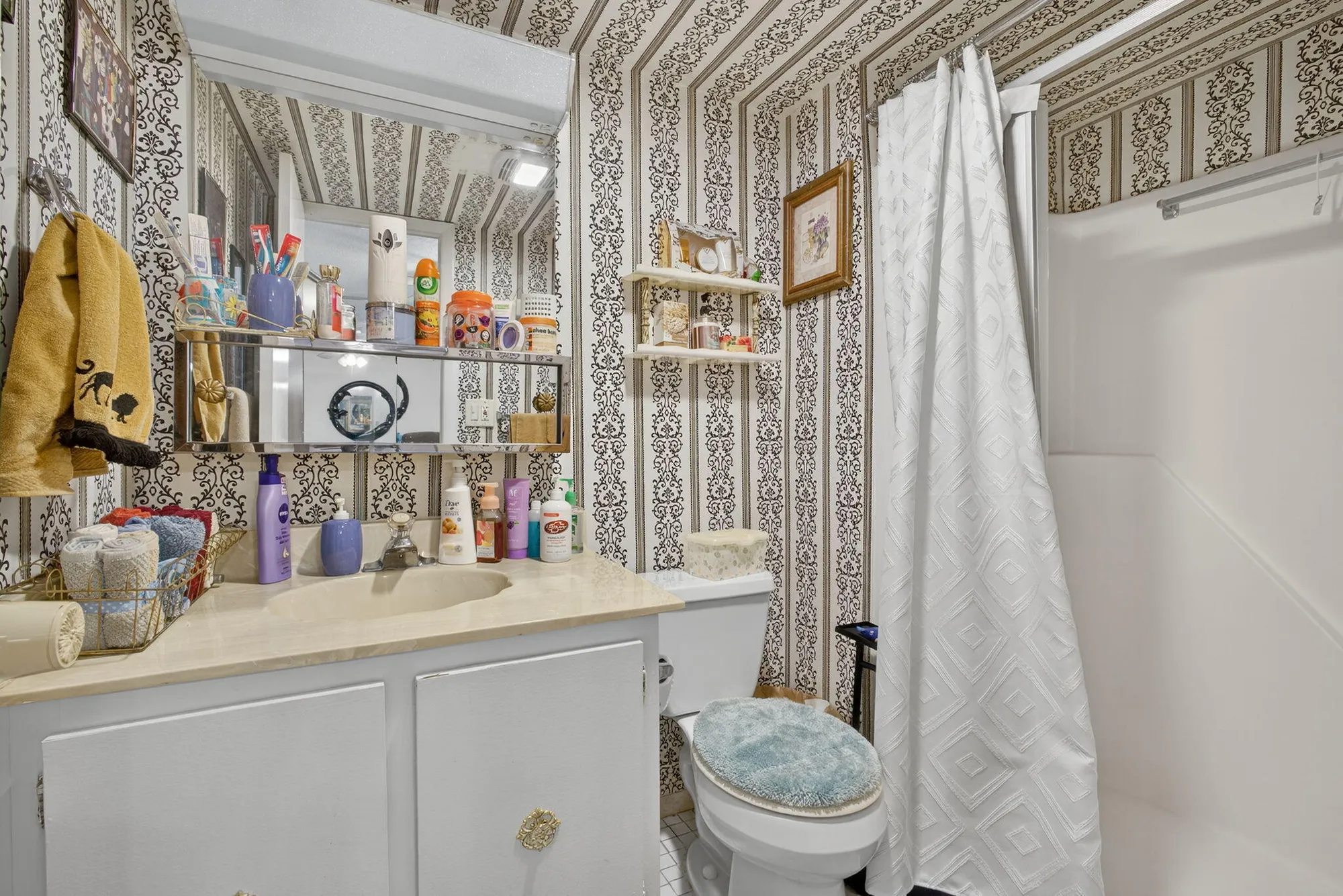 Property Slideshow image 16 of 40 | 313 lake frances dr, West Palm Beach, FL, 33411