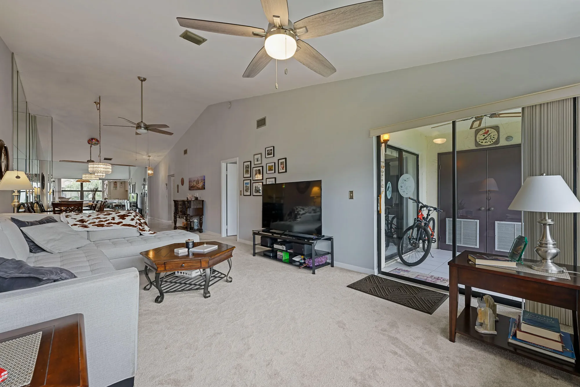 Property Slideshow image 9 of 32 | 7681 tahiti ln 205, Lake Worth, FL, 33467