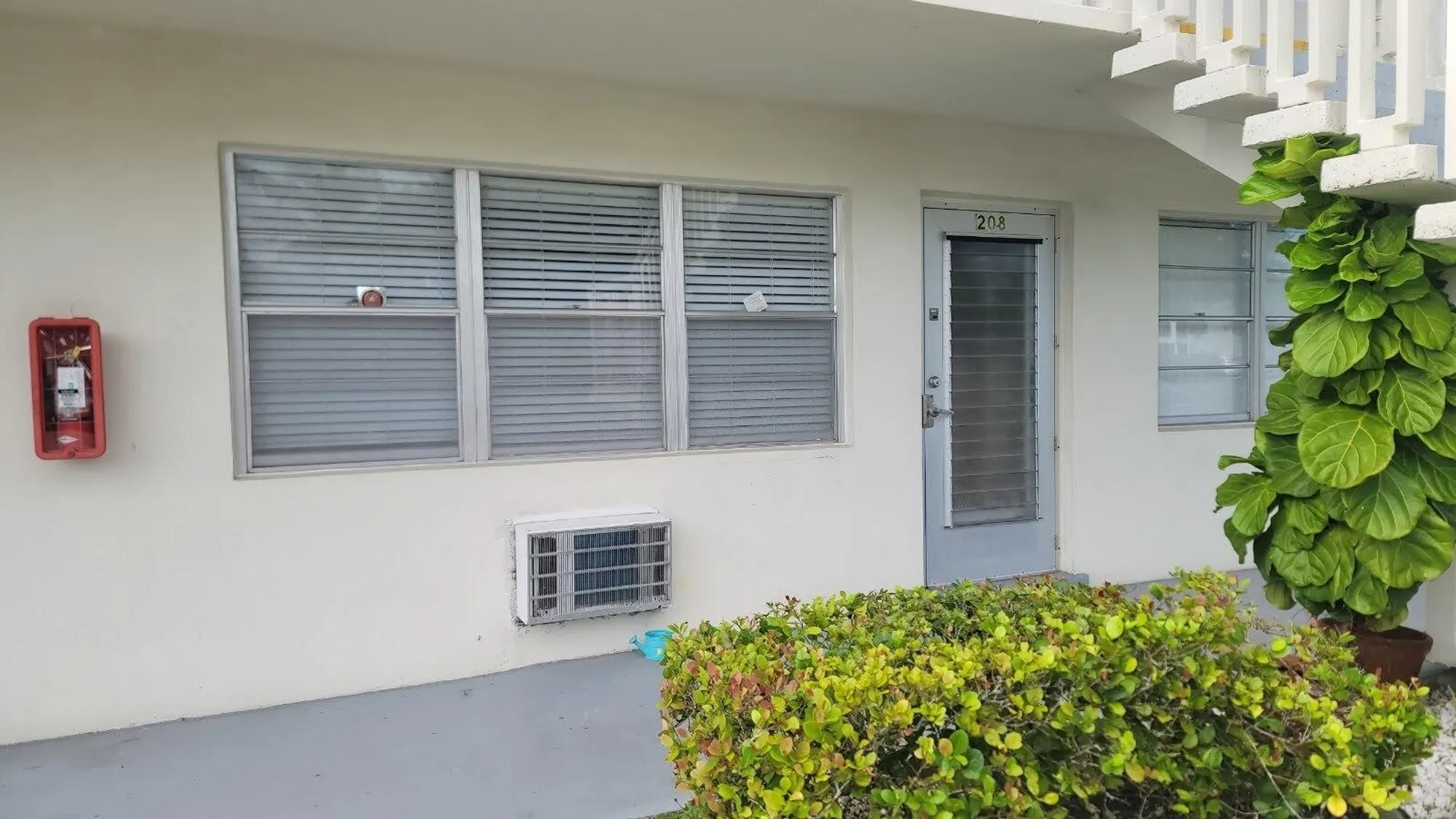 Property Slideshow image 16 of 34 | 208 kent m, West Palm Beach, FL, 33417