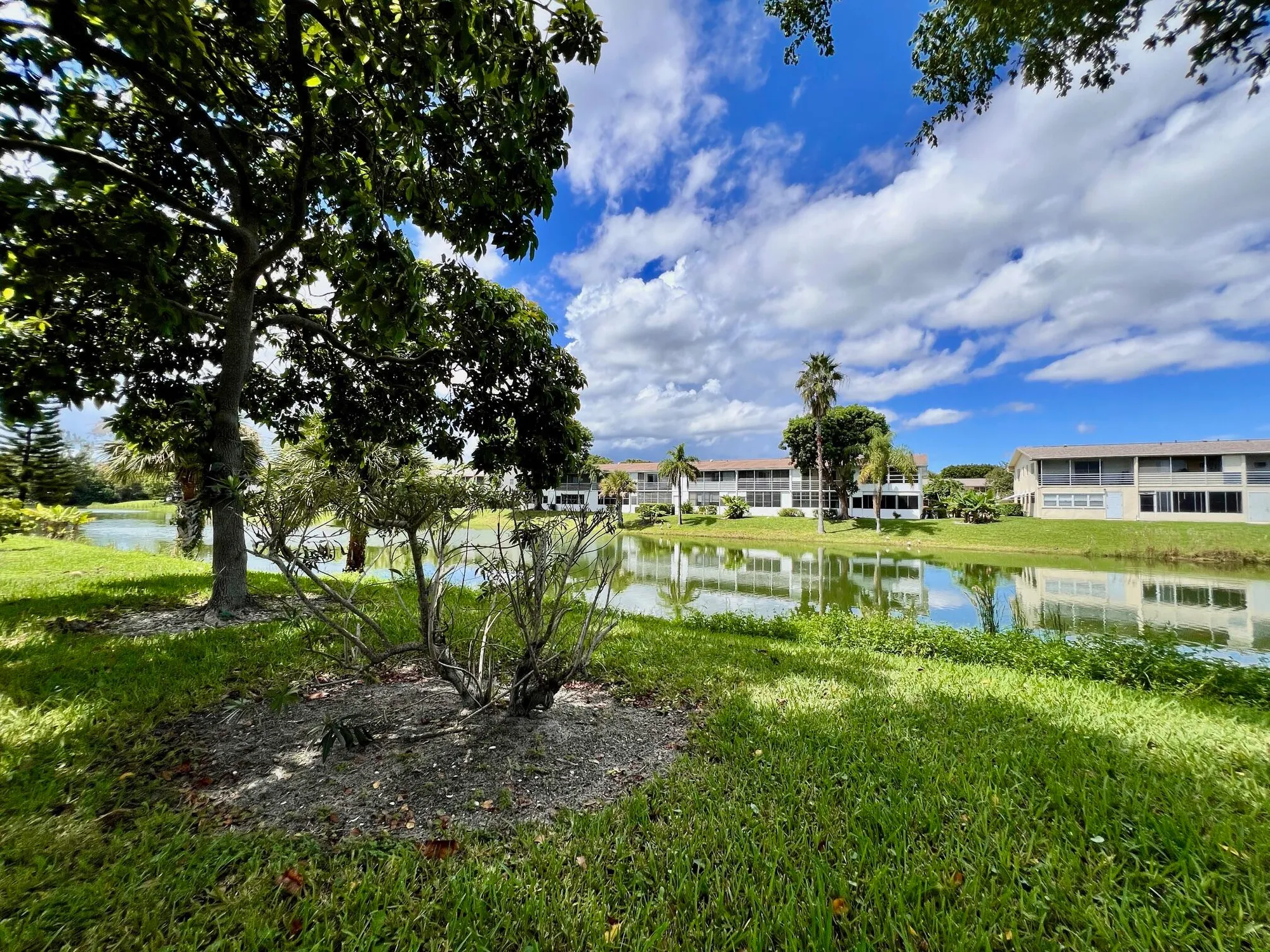 Property Slideshow image 8 of 15 | 123 camden f, West Palm Beach, FL, 33417