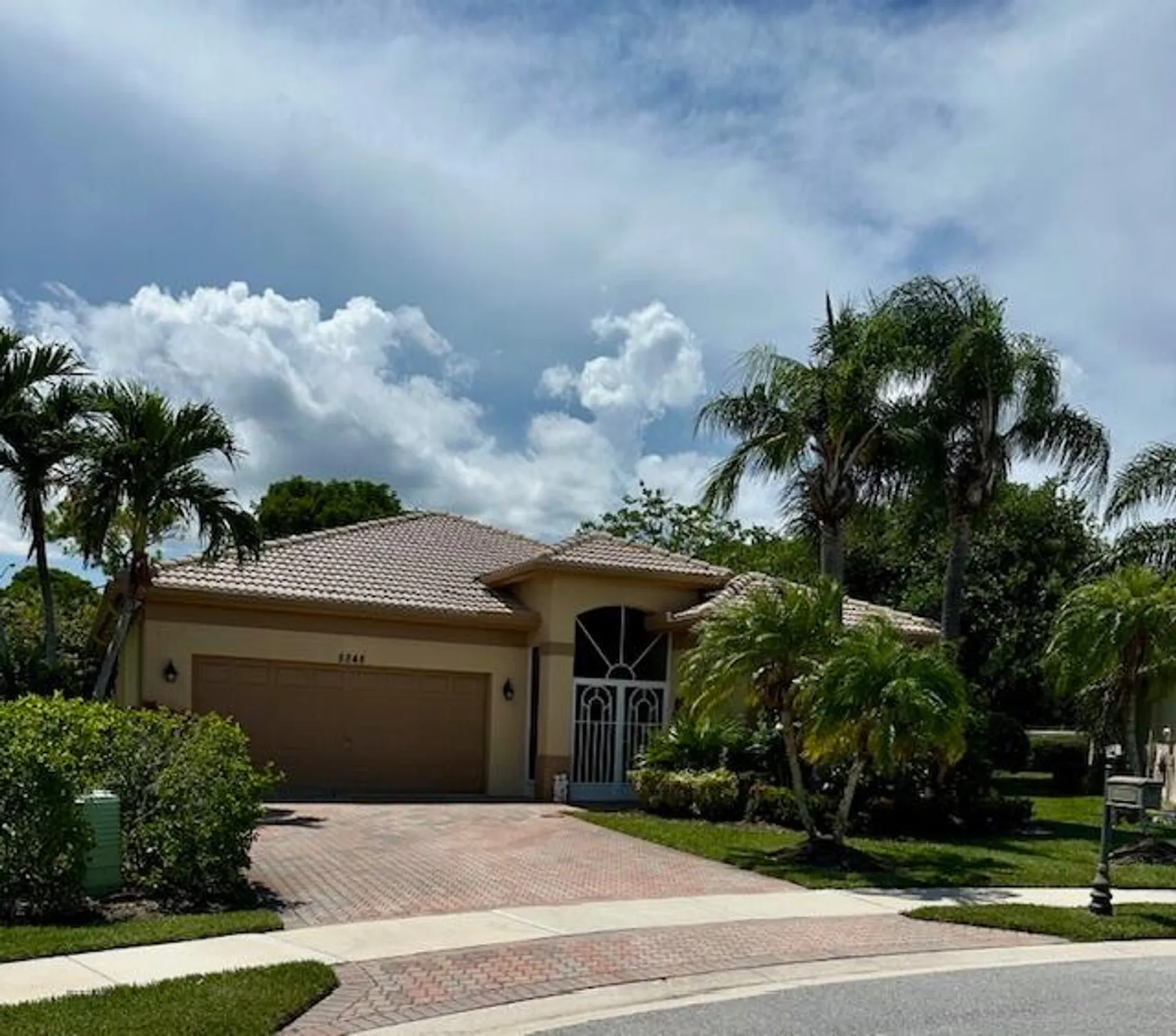 Property Slideshow image 1 of 2 | 8848 via tuscany dr, Boynton Beach, FL, 33472