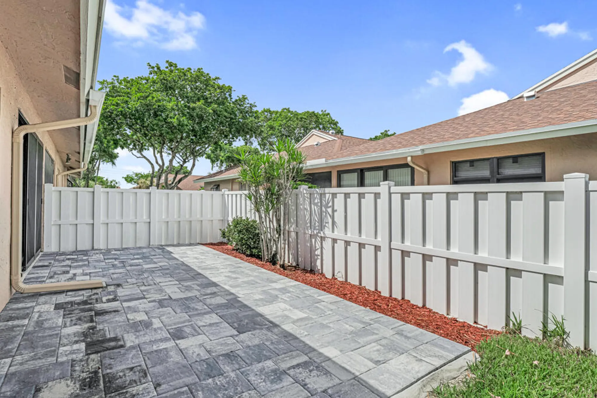 Property Slideshow image 39 of 48 | 8216 sweetbriar way, Boca Raton, FL, 33496