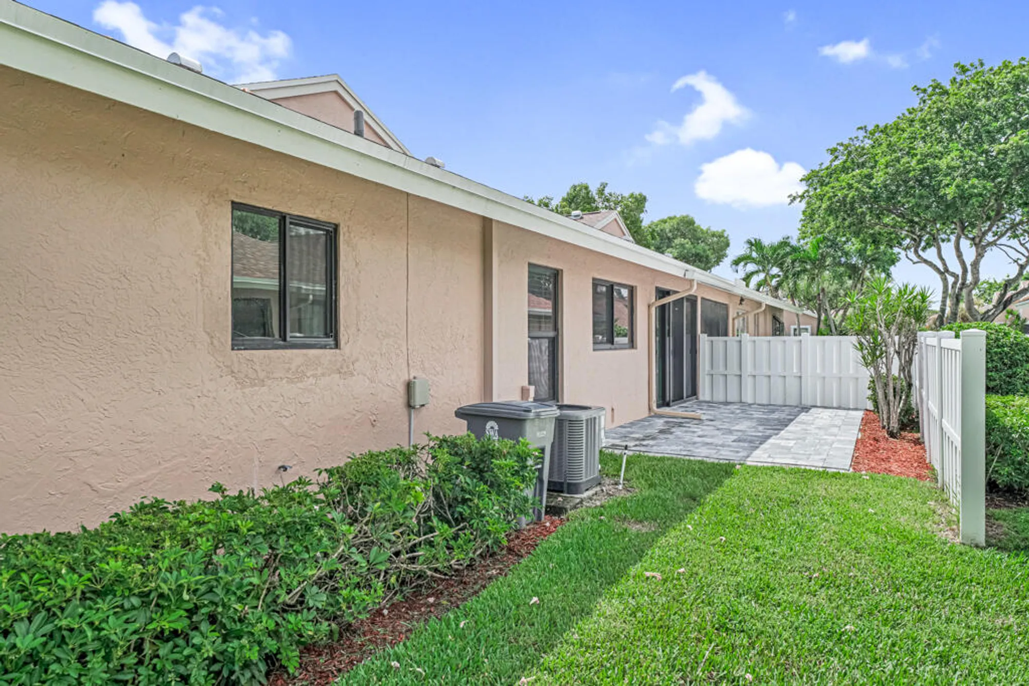Property Slideshow image 38 of 48 | 8216 sweetbriar way, Boca Raton, FL, 33496