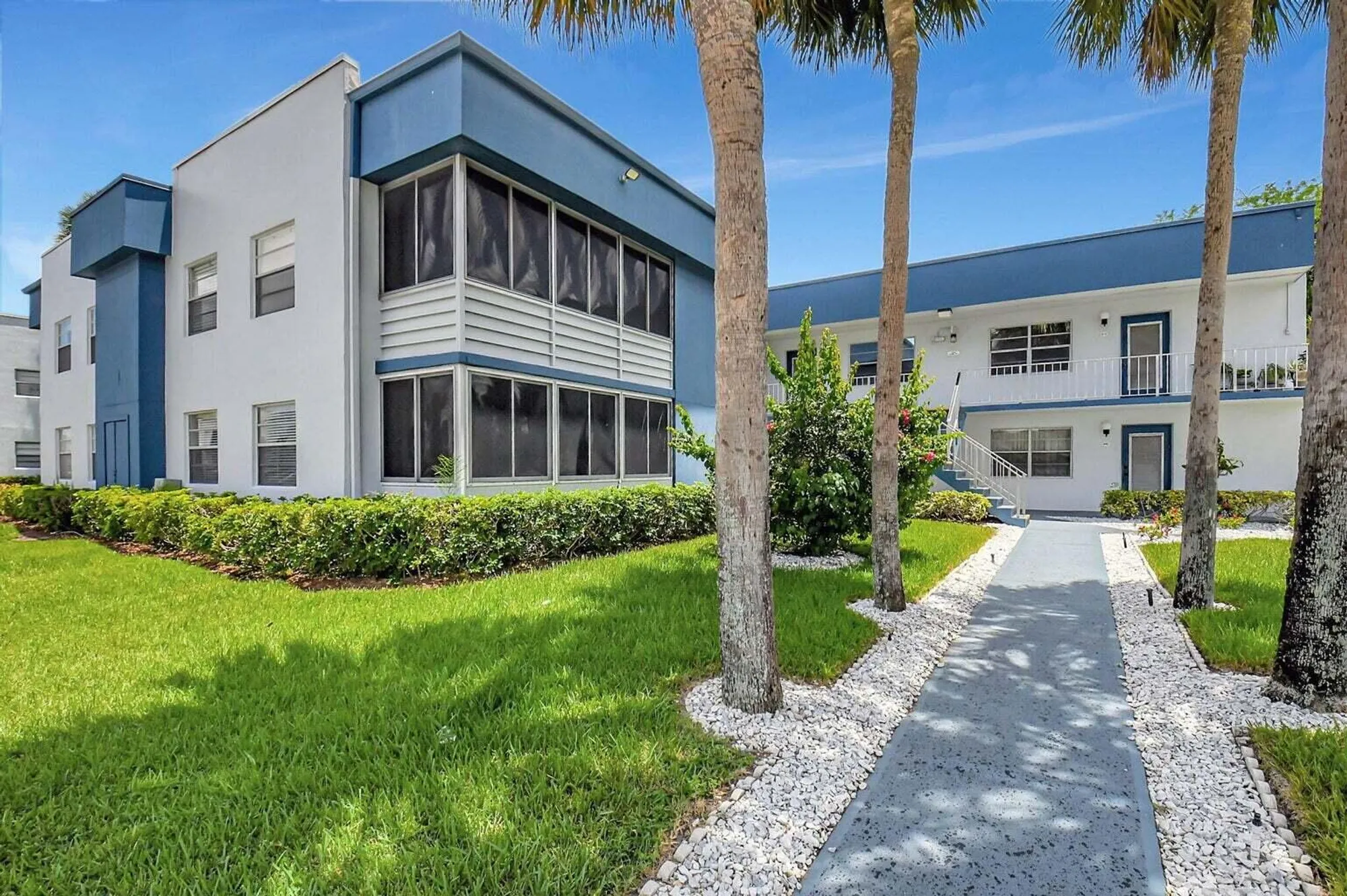 Property Slideshow image 19 of 37 | 74 normandy b, Delray Beach, FL, 33484