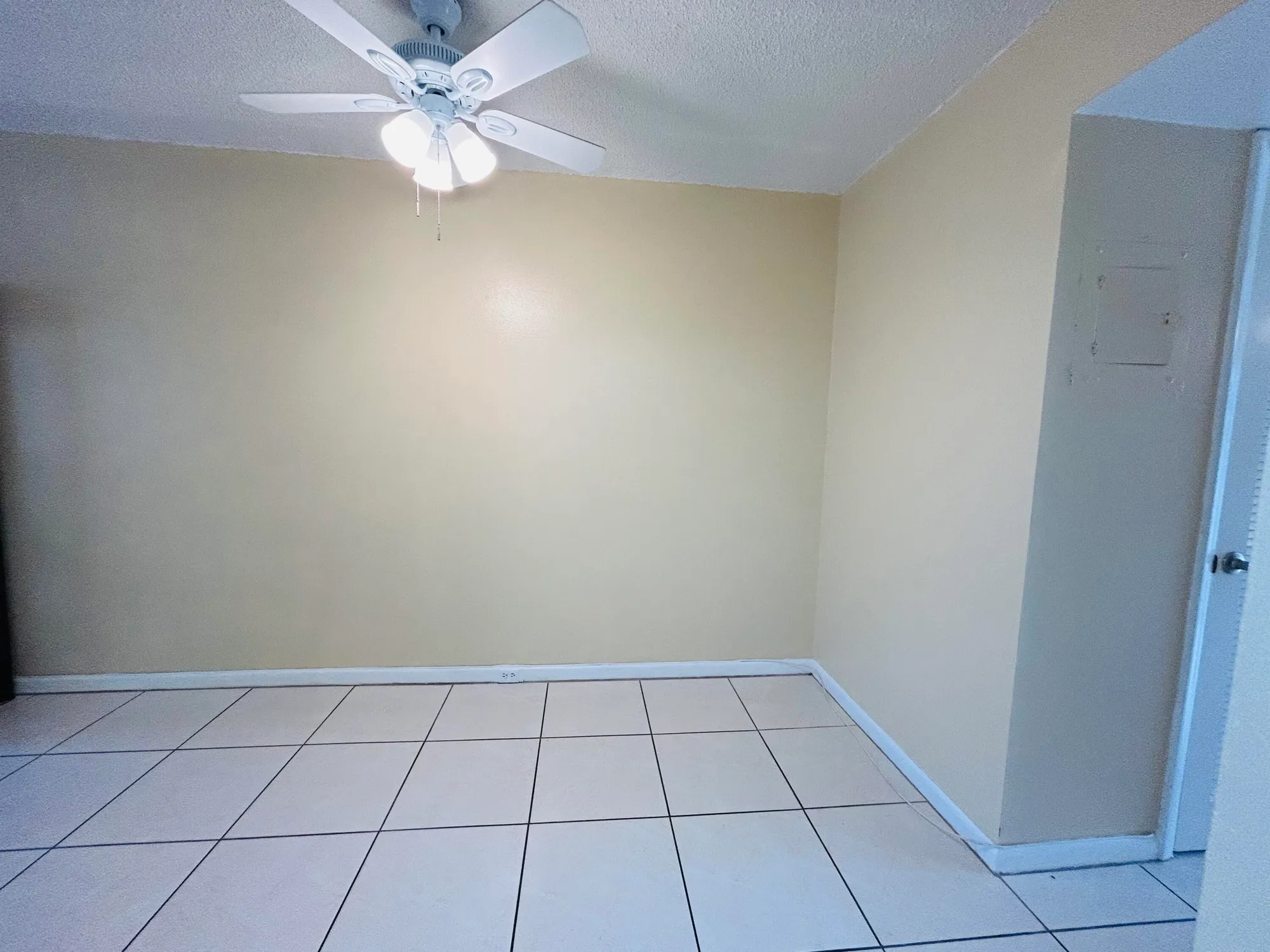 Property Slideshow image 4 of 29 | 235 canterbury k, West Palm Beach, FL, 33417