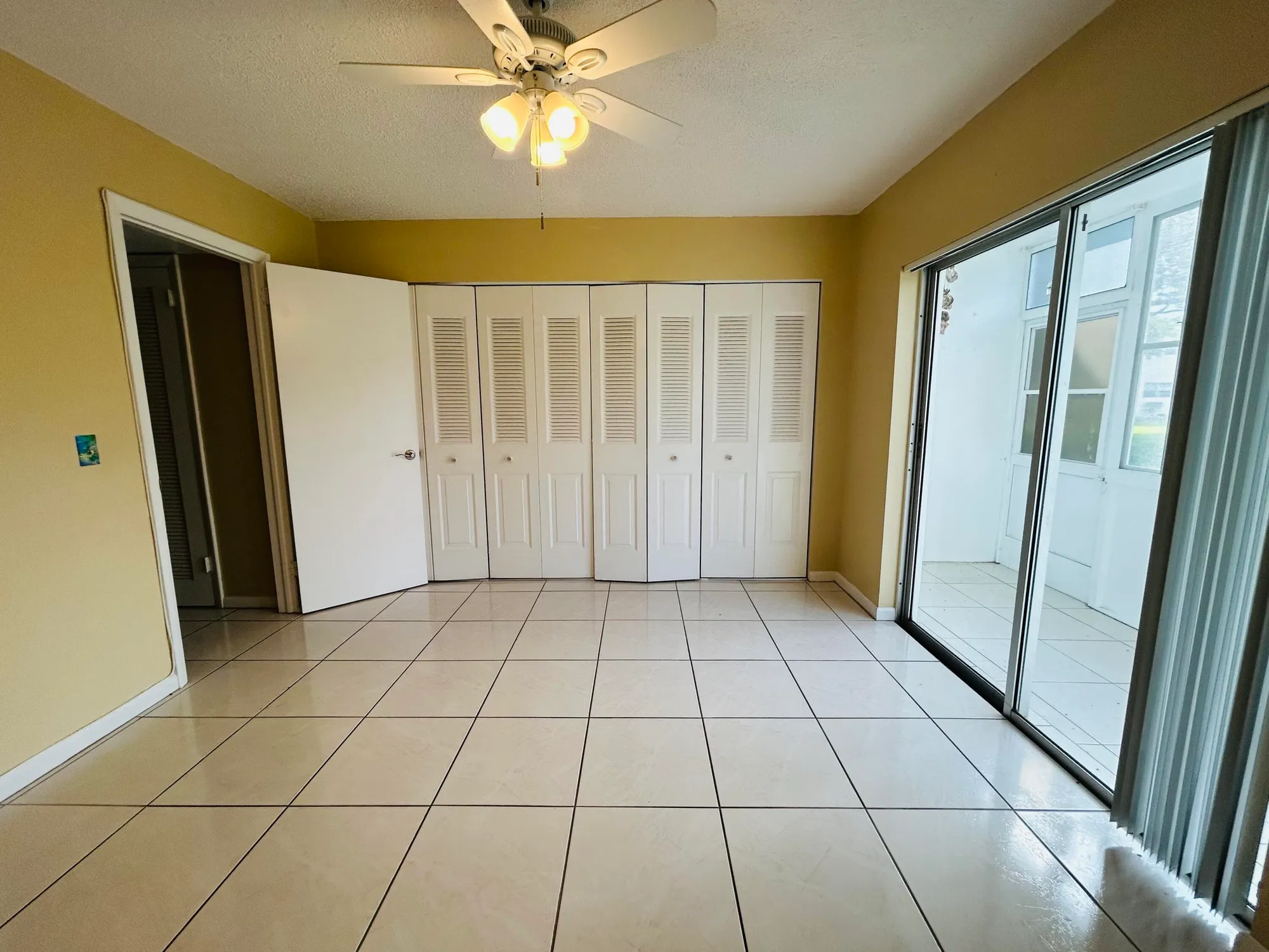 Property Slideshow image 9 of 29 | 235 canterbury k, West Palm Beach, FL, 33417