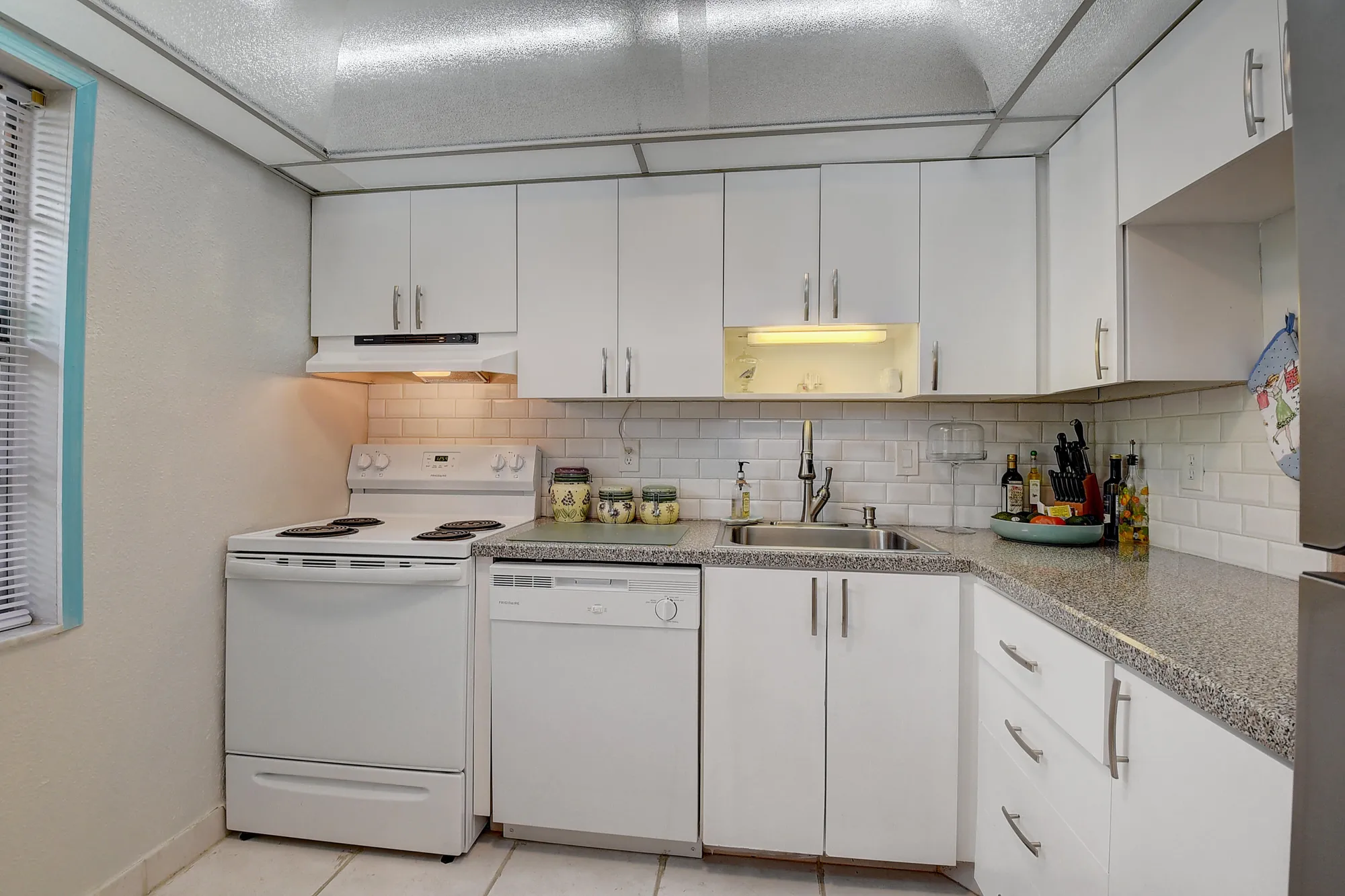 Property Slideshow image 10 of 30 | 5 abbey ln apt 108, Delray Beach, FL, 33446