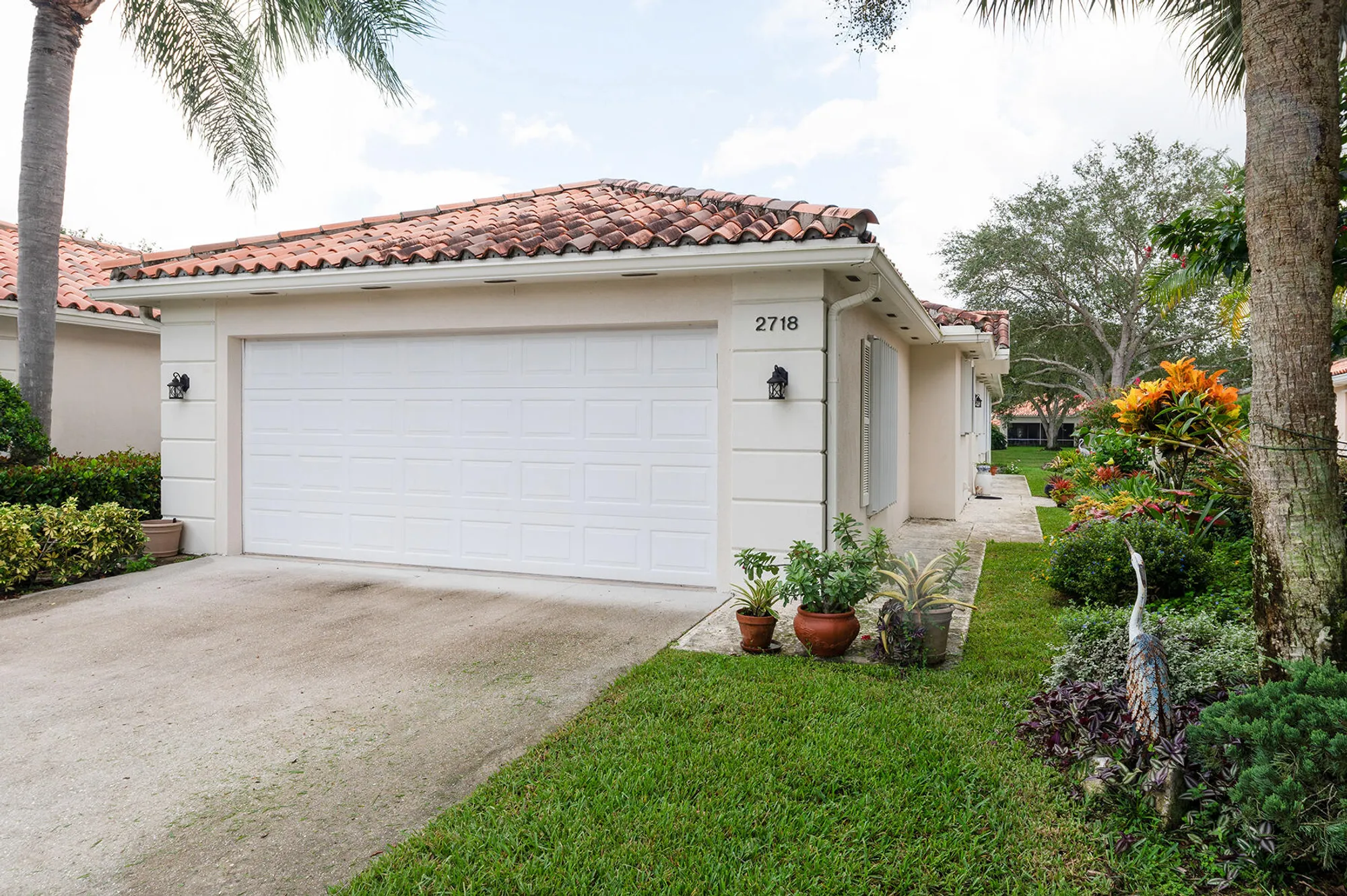 Property Slideshow image 1 of 51 | 2718 livingston ln, West Palm Beach, FL, 33411