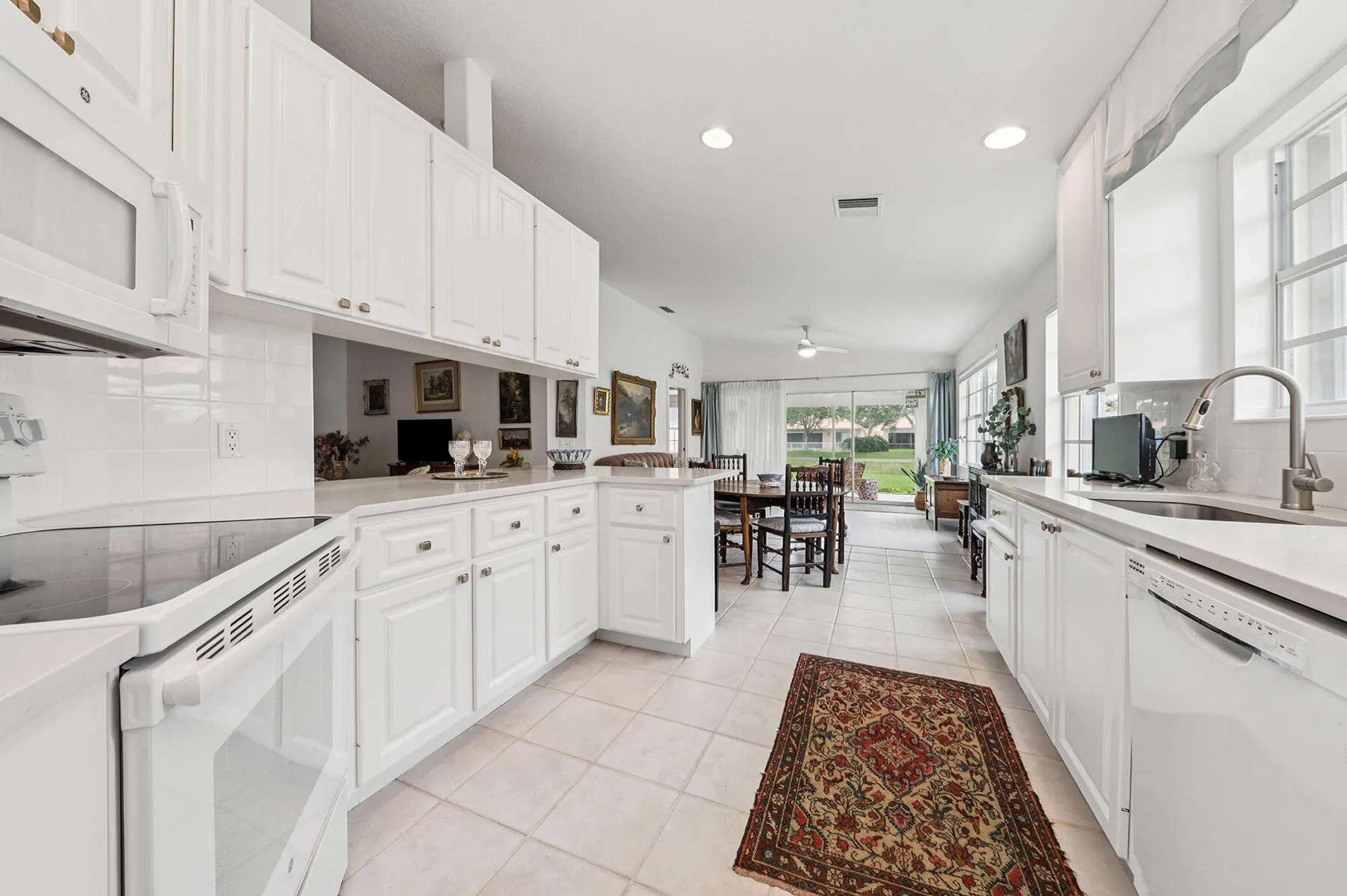 Property Slideshow image 3 of 51 | 2718 livingston ln, West Palm Beach, FL, 33411