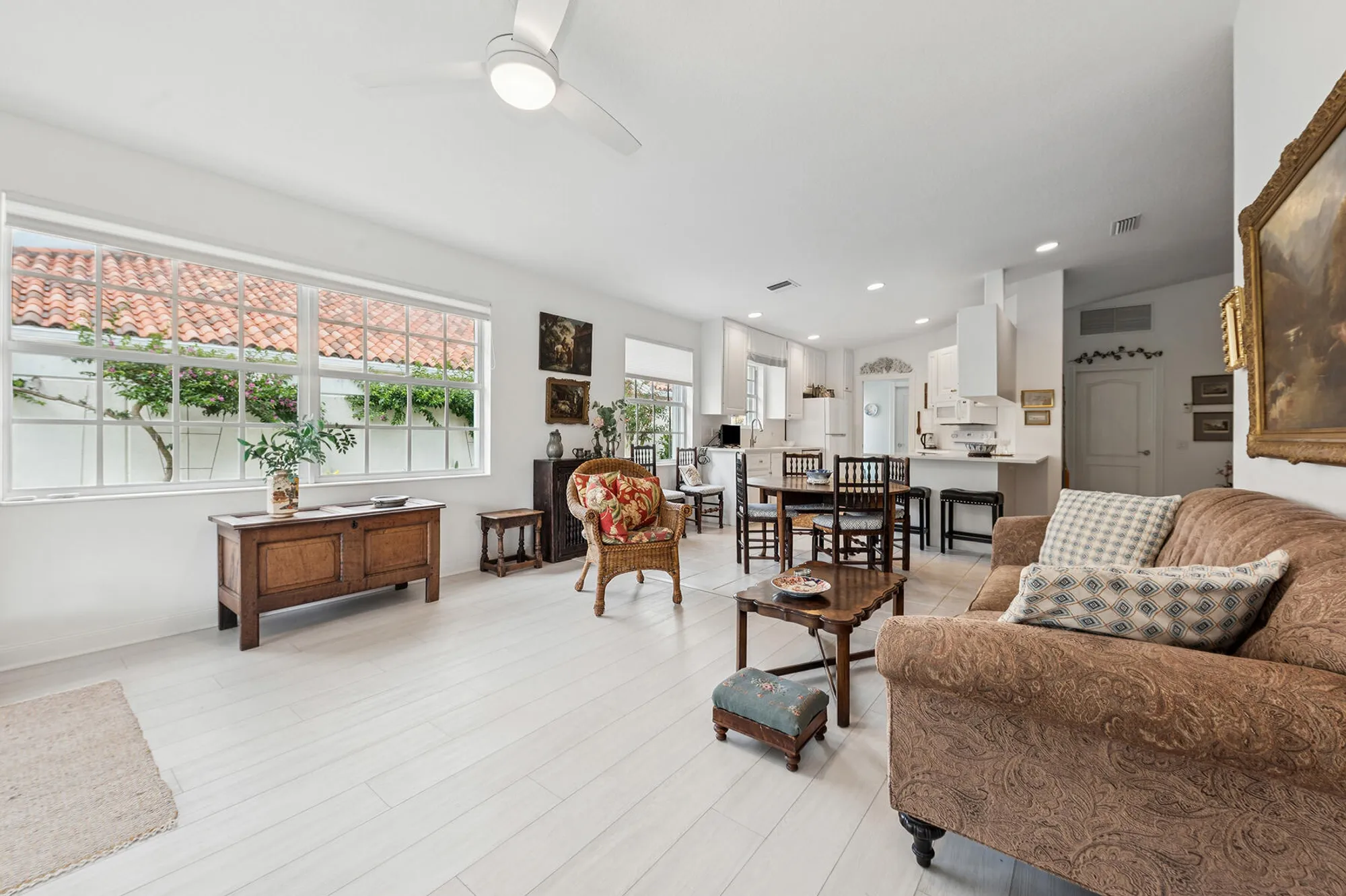 Property Slideshow image 7 of 51 | 2718 livingston ln, West Palm Beach, FL, 33411