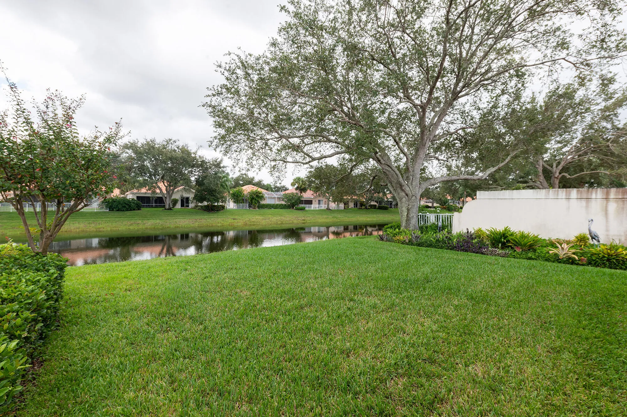 Property Slideshow image 17 of 51 | 2718 livingston ln, West Palm Beach, FL, 33411