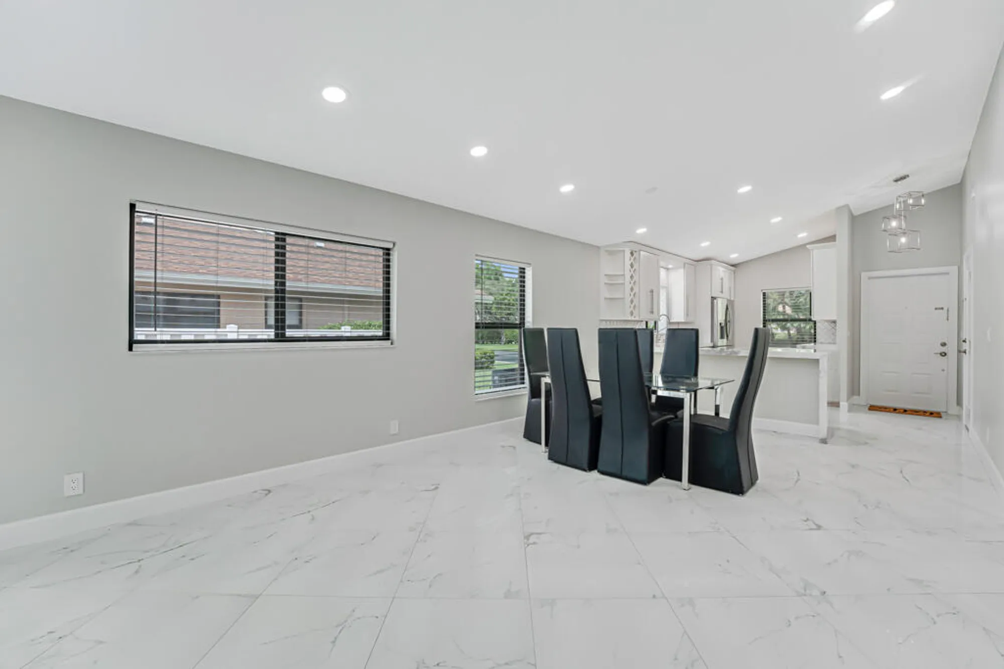 Property Slideshow image 13 of 48 | 8216 sweetbriar way, Boca Raton, FL, 33496