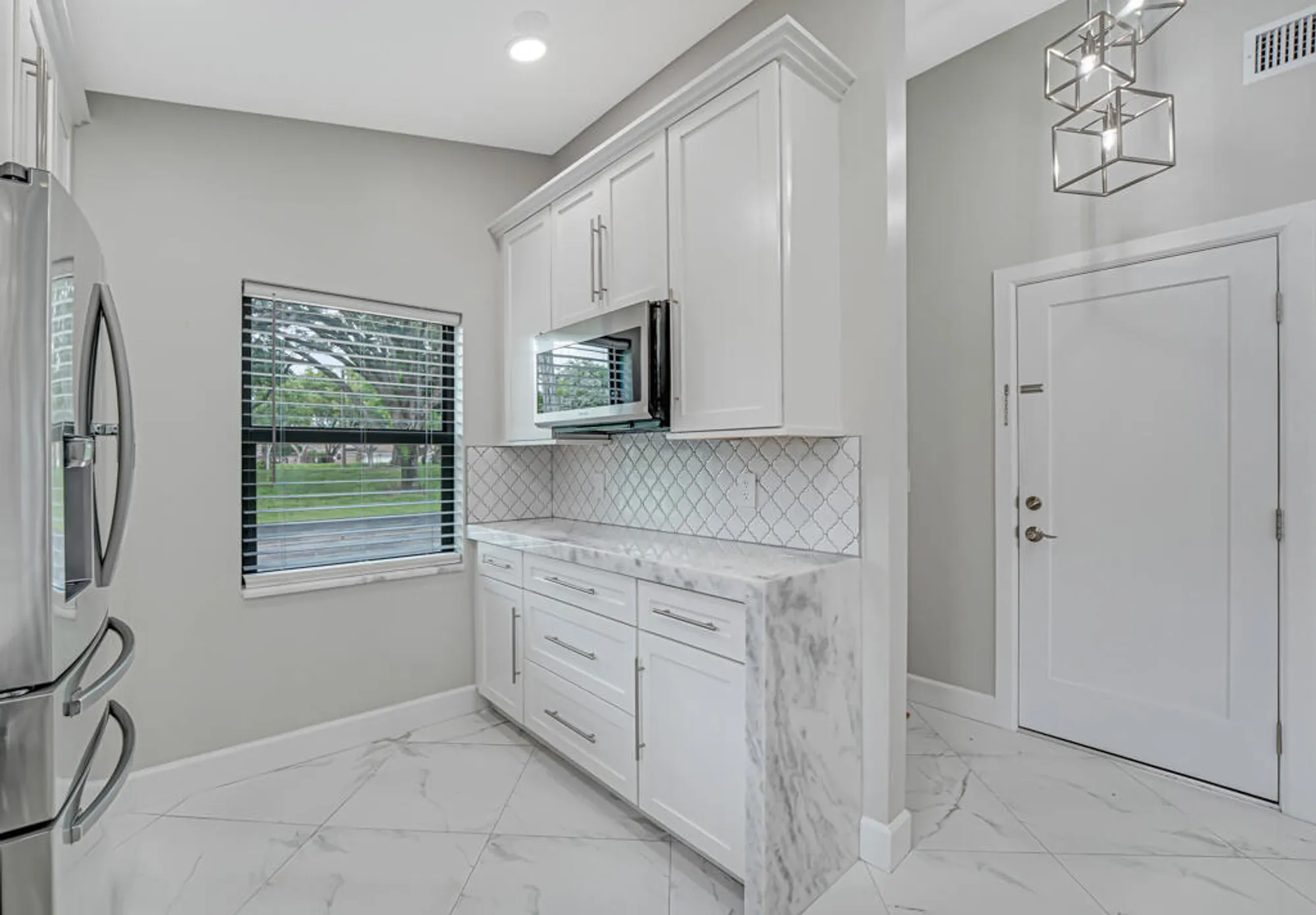 Property Slideshow image 8 of 48 | 8216 sweetbriar way, Boca Raton, FL, 33496