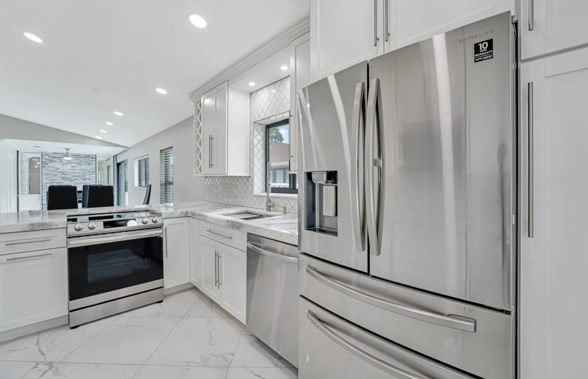 Property Slideshow image 9 of 48 | 8216 sweetbriar way, Boca Raton, FL, 33496