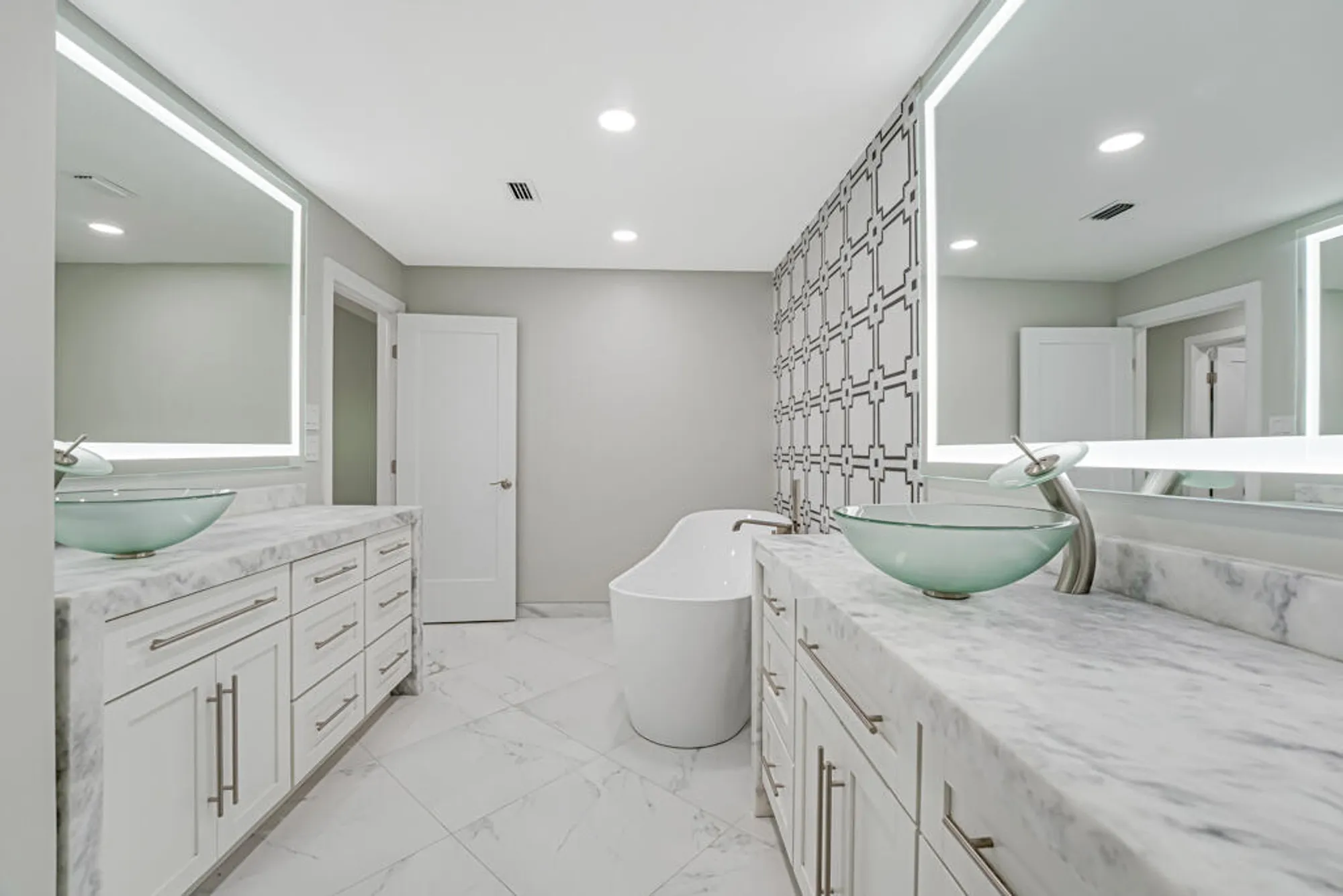 Property Slideshow image 28 of 48 | 8216 sweetbriar way, Boca Raton, FL, 33496