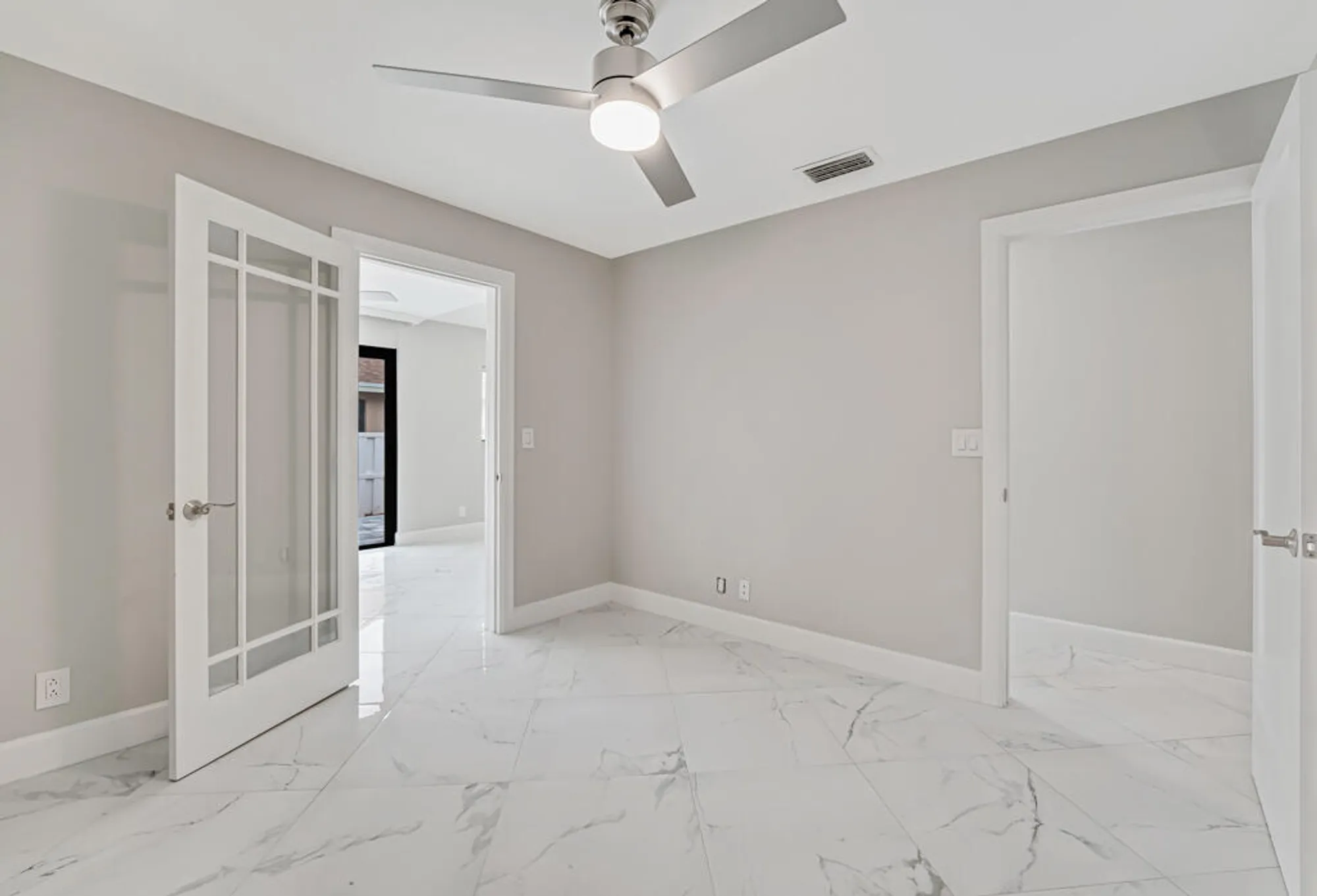 Property Slideshow image 31 of 48 | 8216 sweetbriar way, Boca Raton, FL, 33496