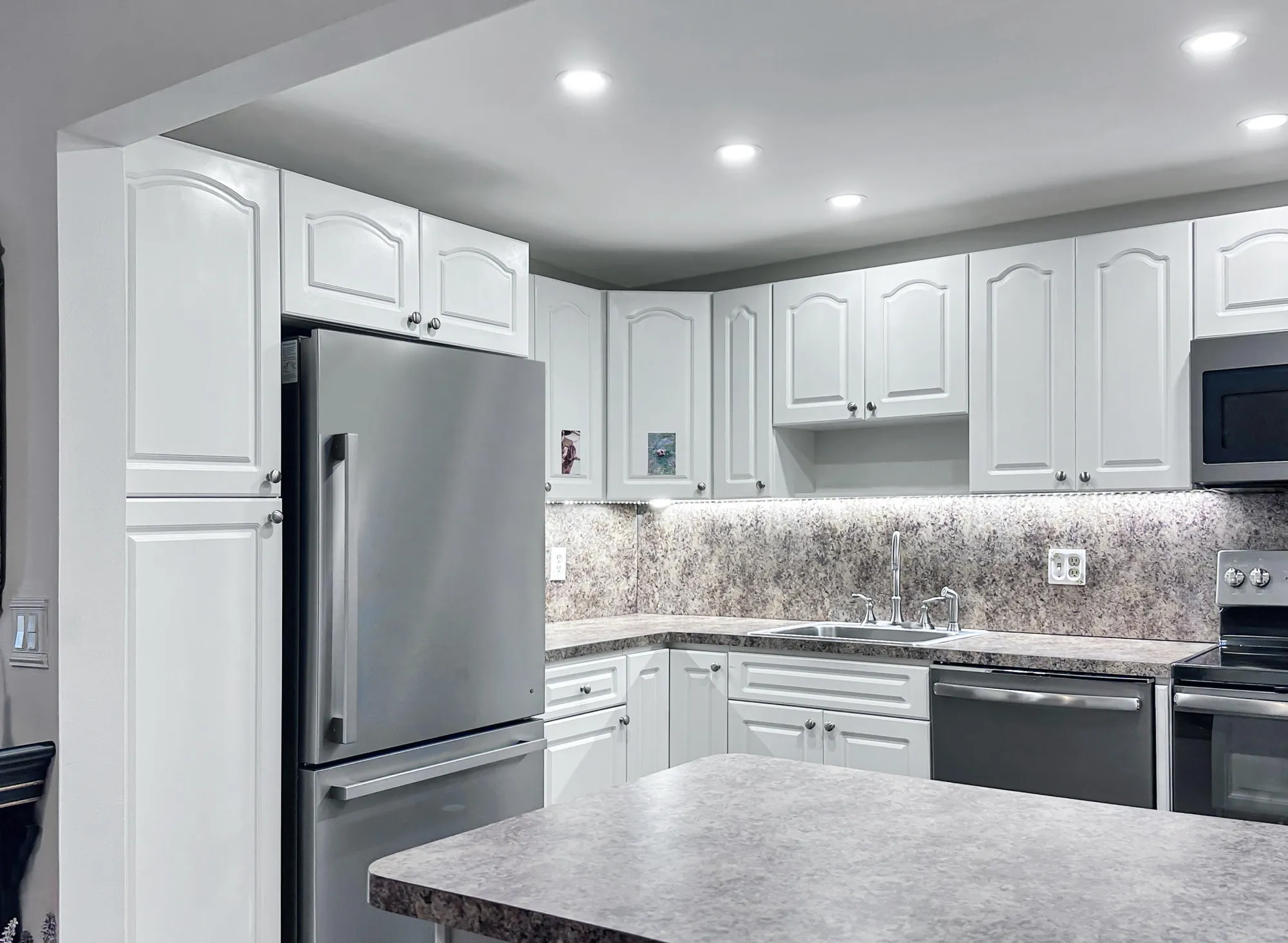 Property Slideshow image 3 of 16 | 208 wellington e unit e, West Palm Beach, FL, 33417