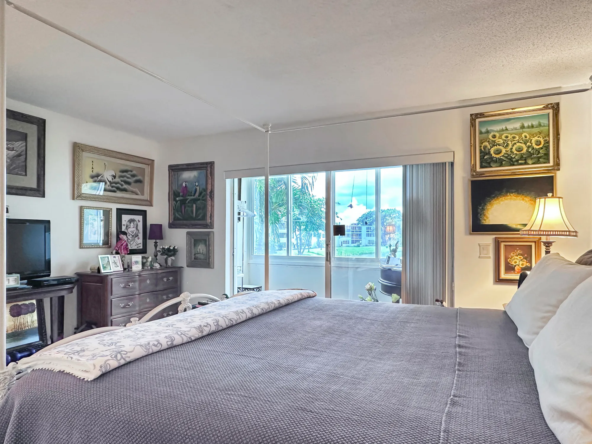 Property Slideshow image 8 of 16 | 208 wellington e unit e, West Palm Beach, FL, 33417