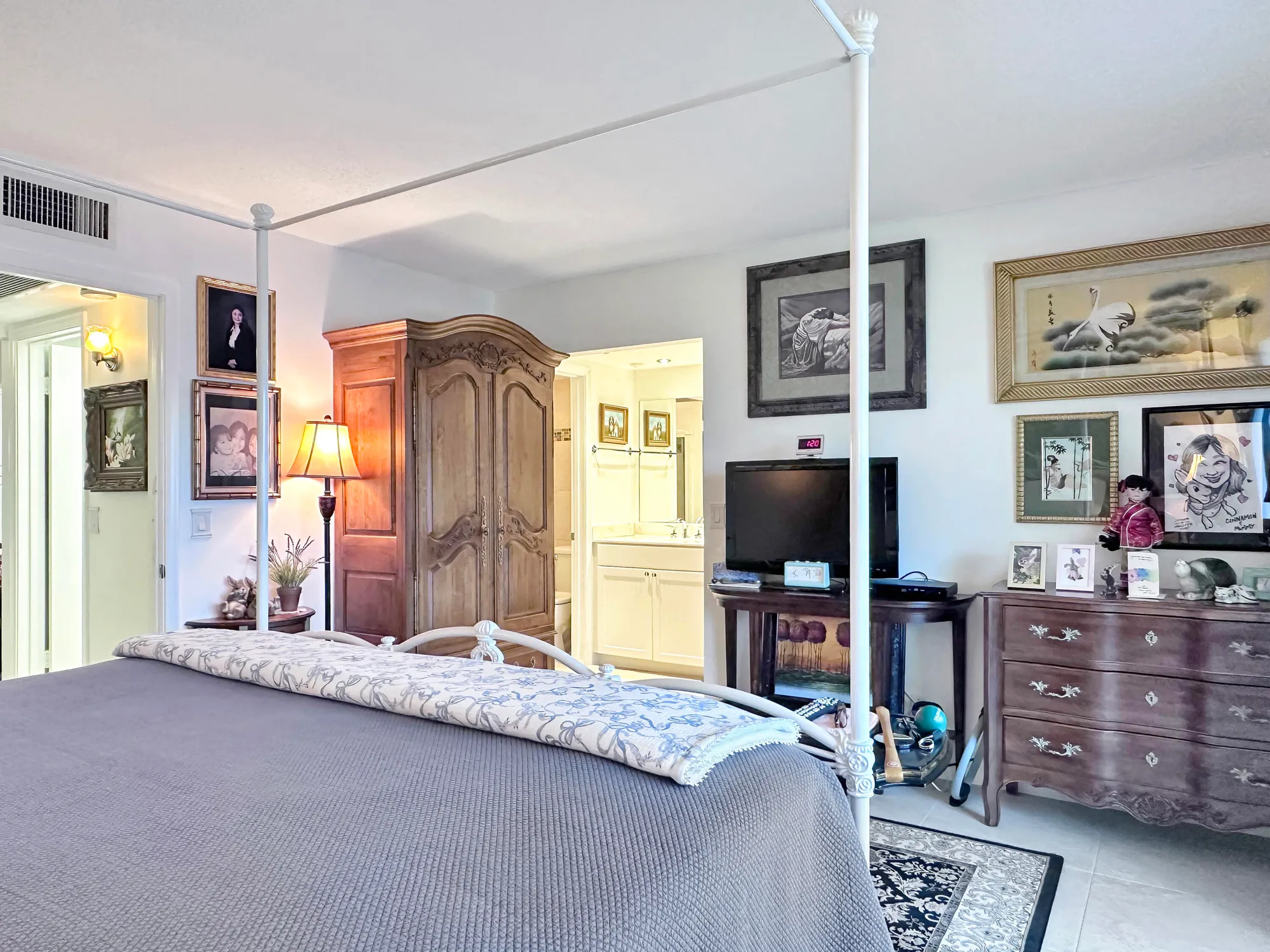 Property Slideshow image 9 of 16 | 208 wellington e unit e, West Palm Beach, FL, 33417