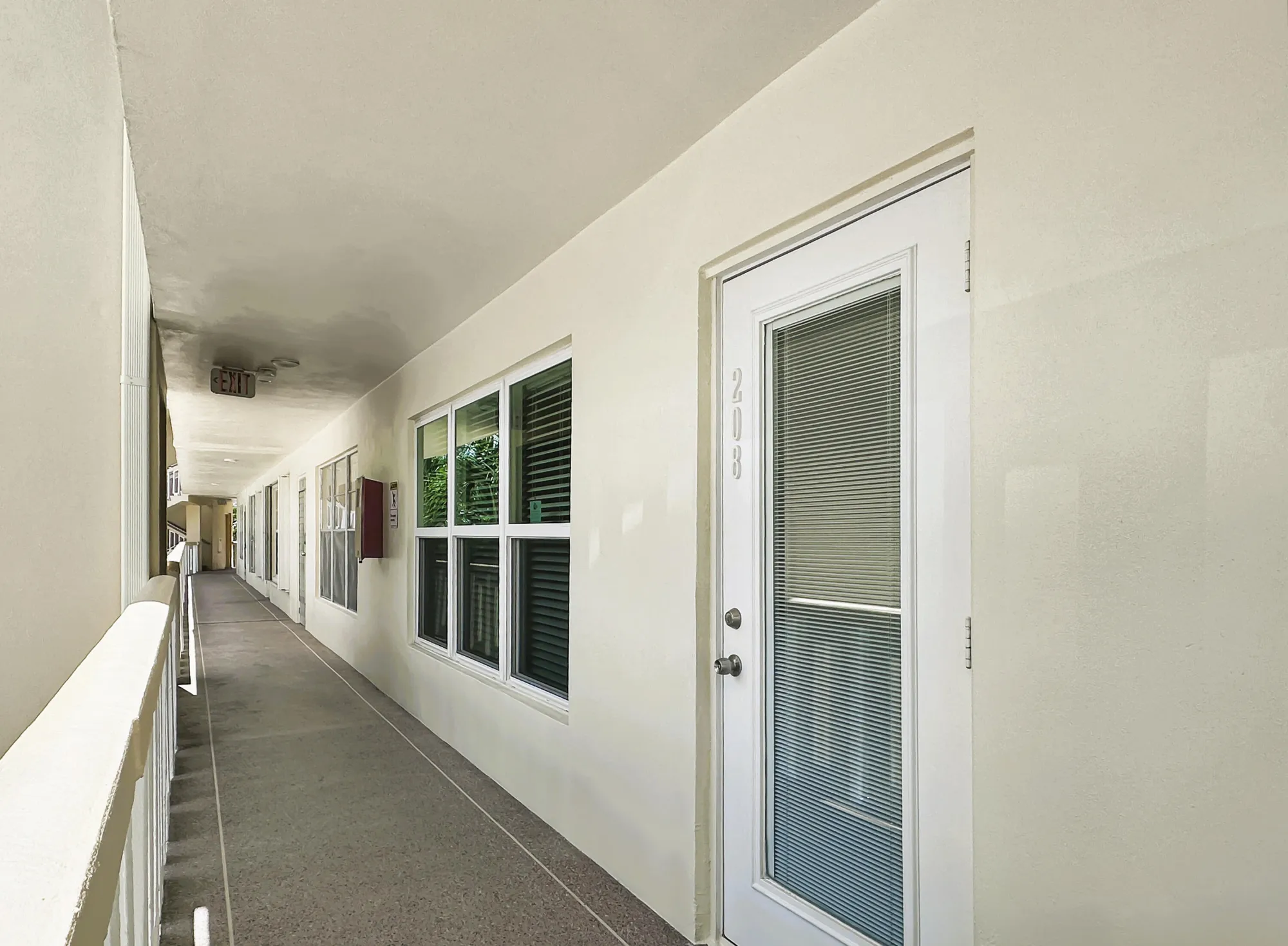 Property Slideshow image 1 of 16 | 208 wellington e unit e, West Palm Beach, FL, 33417