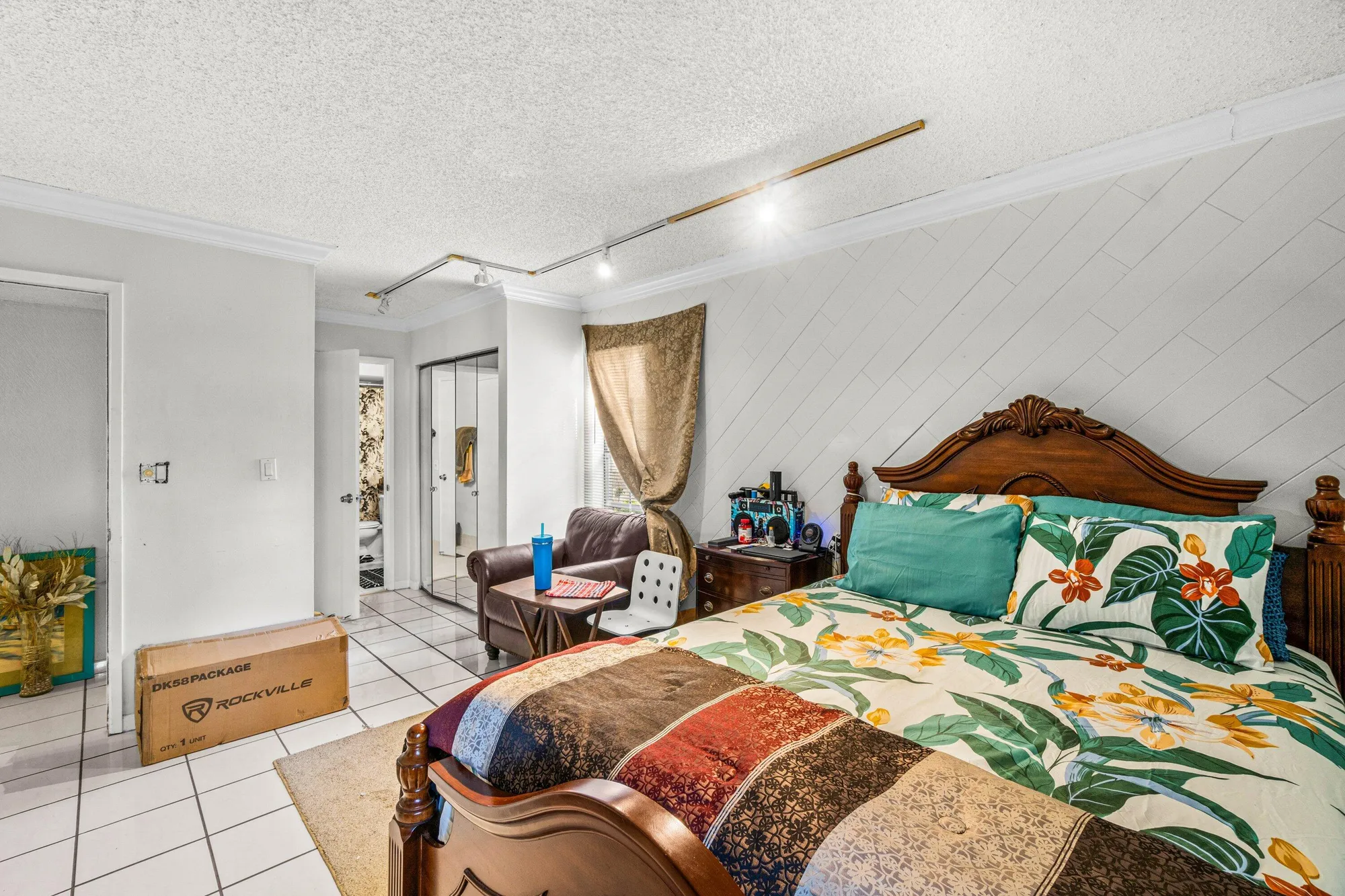 Property Slideshow image 22 of 34 | 9335 flynn cir 1, Boca Raton, FL, 33496