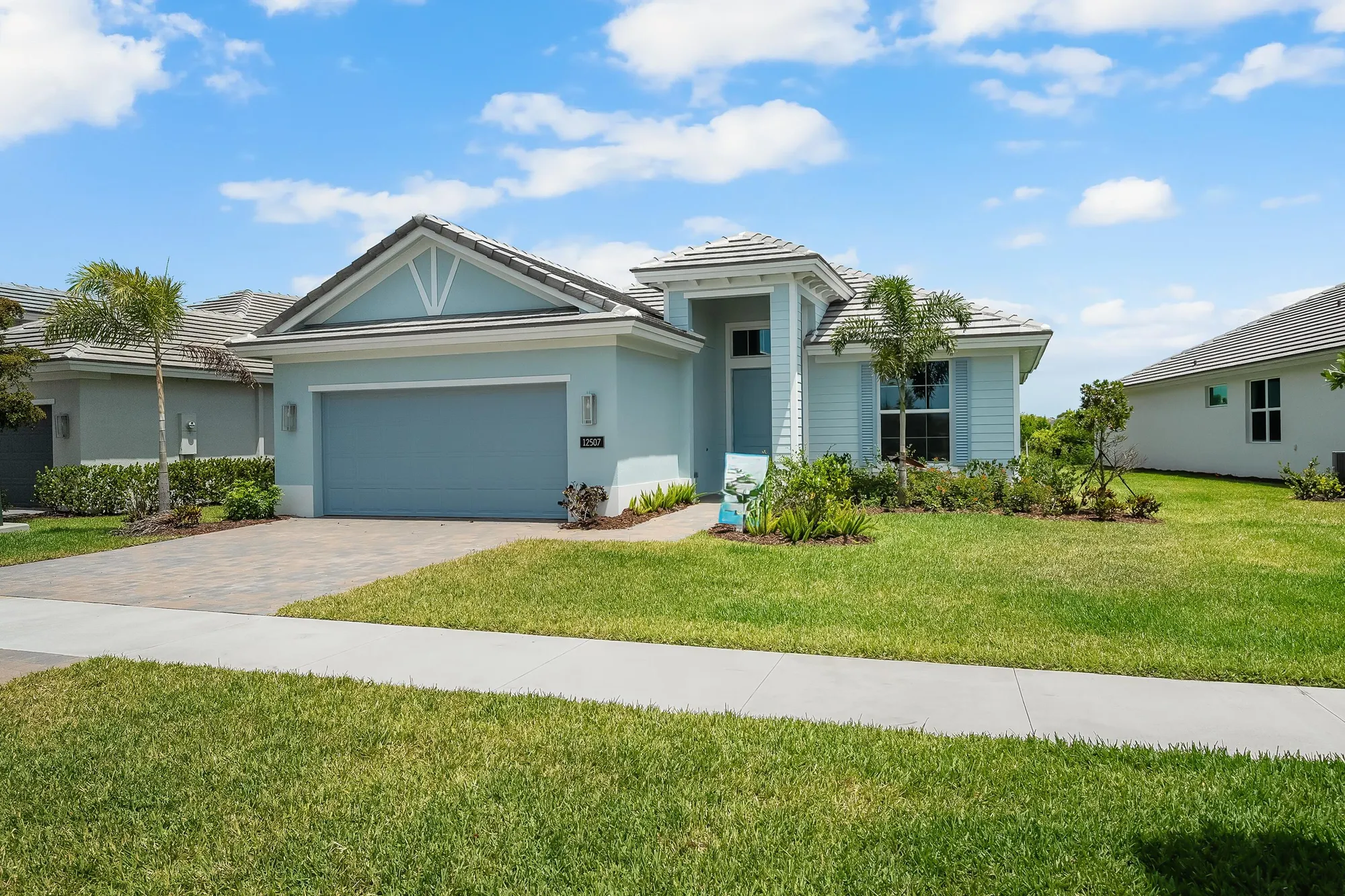 Property Slideshow image 2 of 25 | 12507 sw sunrise lake ter, Port Saint Lucie, FL, 34987