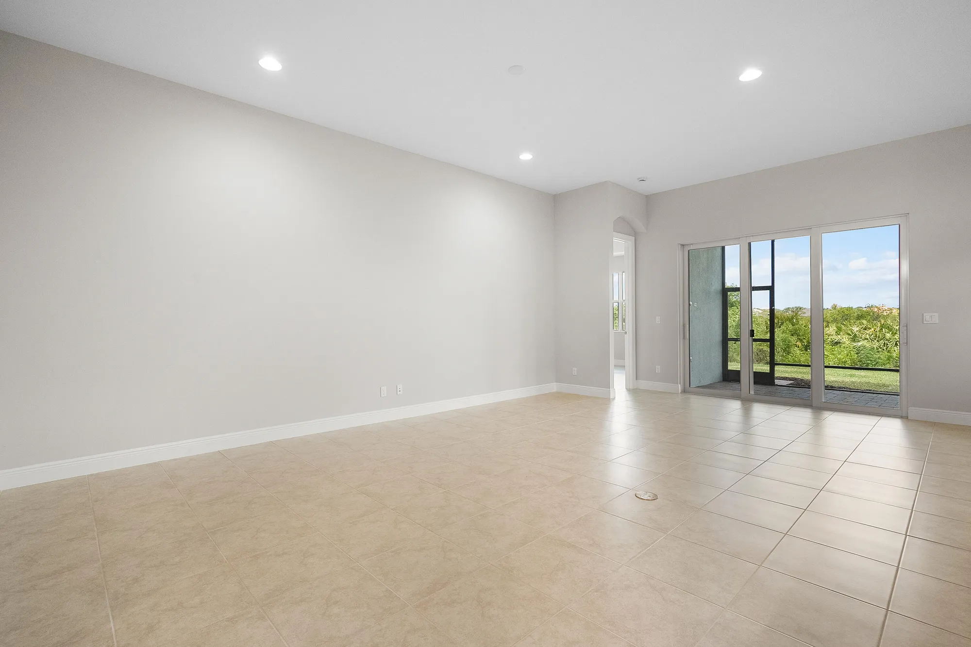 Property Slideshow image 10 of 25 | 12507 sw sunrise lake ter, Port Saint Lucie, FL, 34987