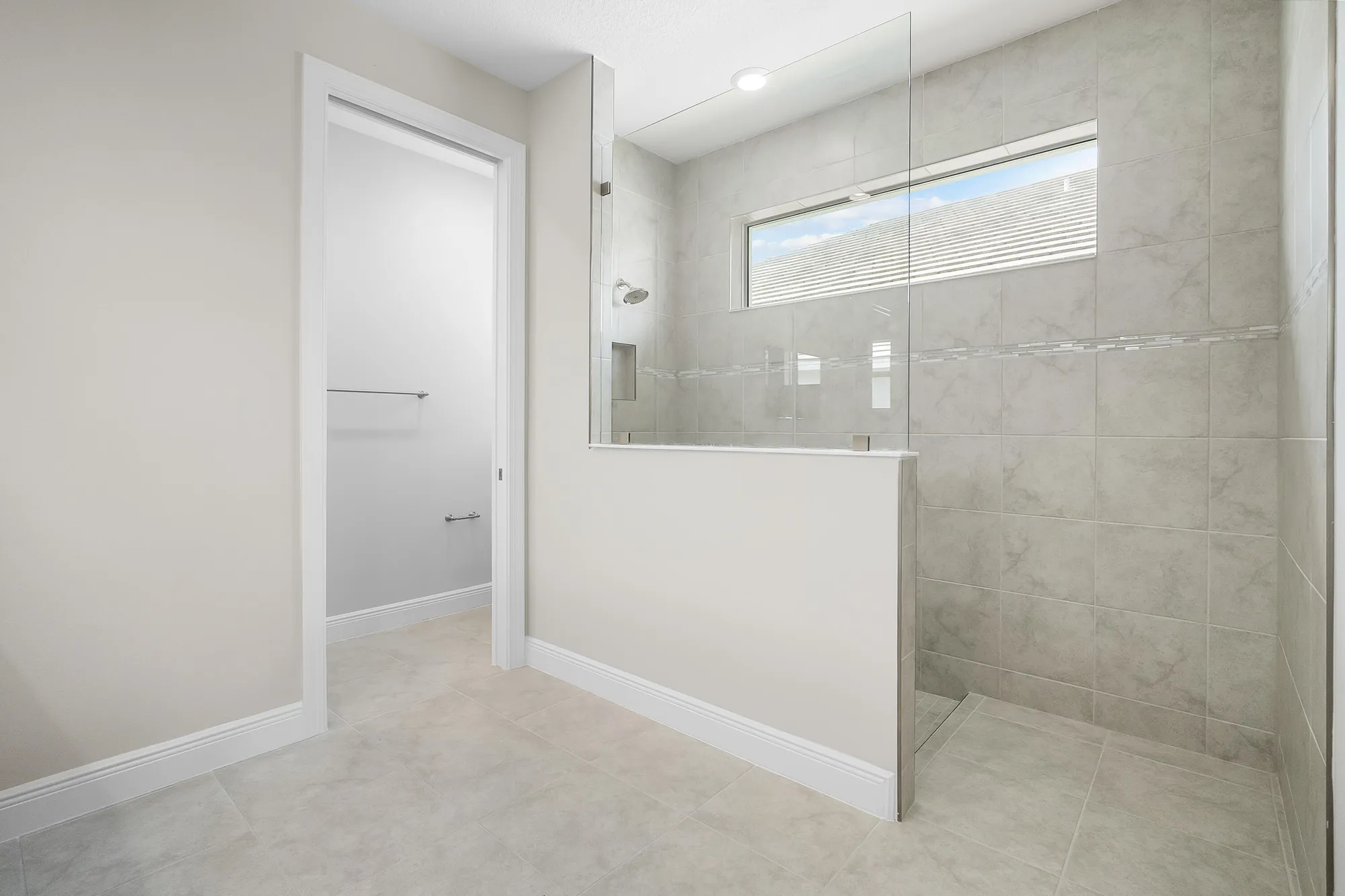 Property Slideshow image 18 of 25 | 12507 sw sunrise lake ter, Port Saint Lucie, FL, 34987