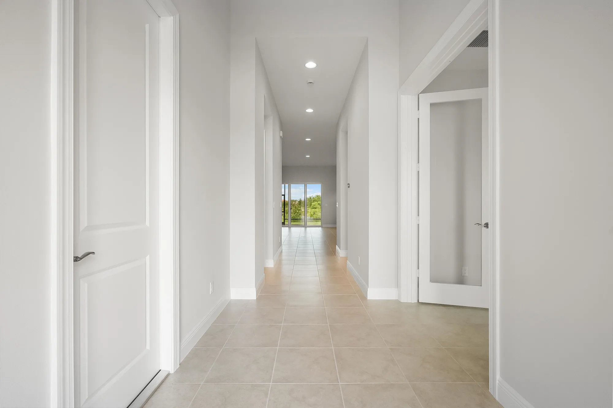 Property Slideshow image 12 of 25 | 12507 sw sunrise lake ter, Port Saint Lucie, FL, 34987