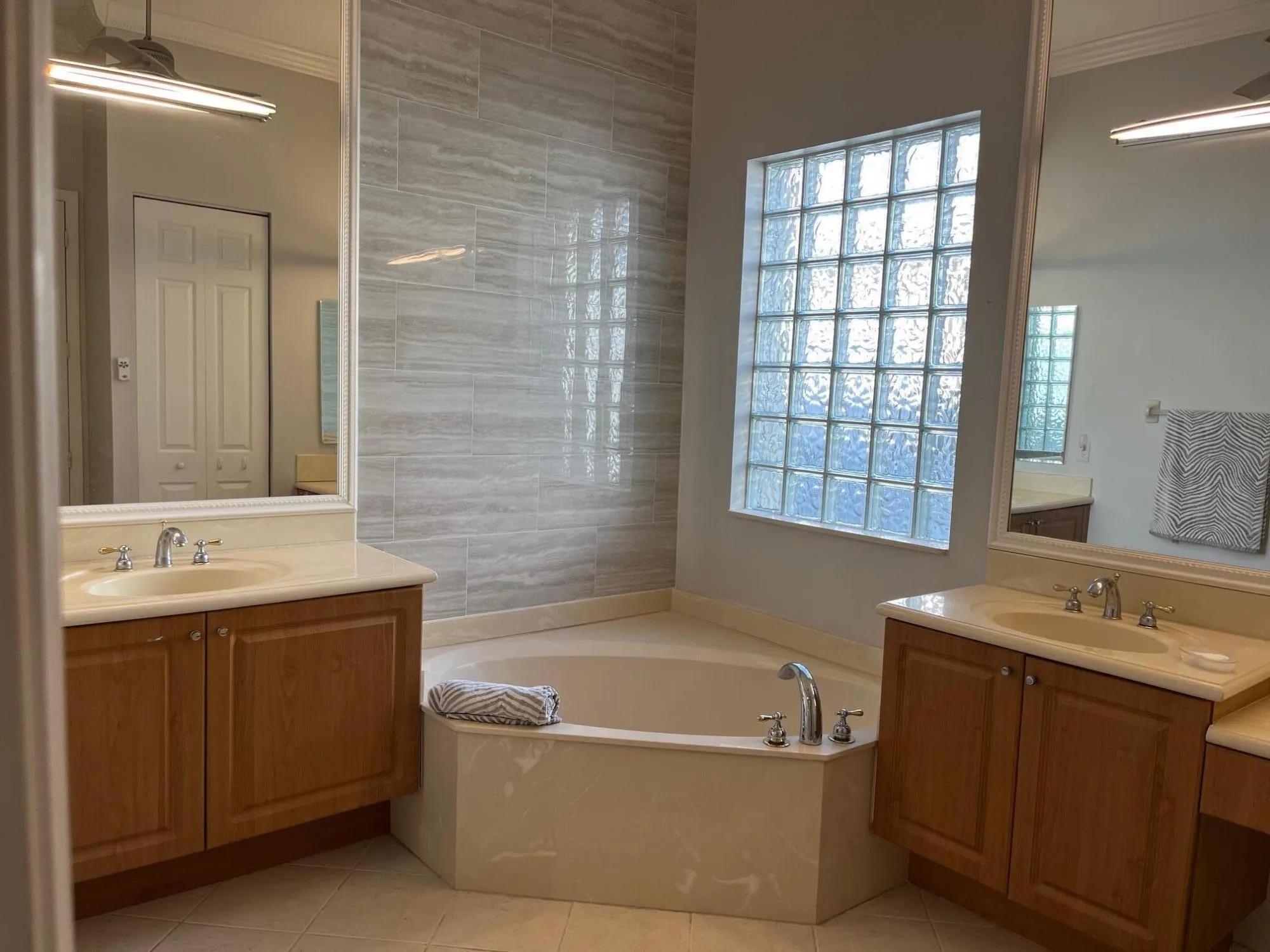 Property Slideshow image 9 of 13 | 7811 lando ave, Boynton Beach, FL, 33437