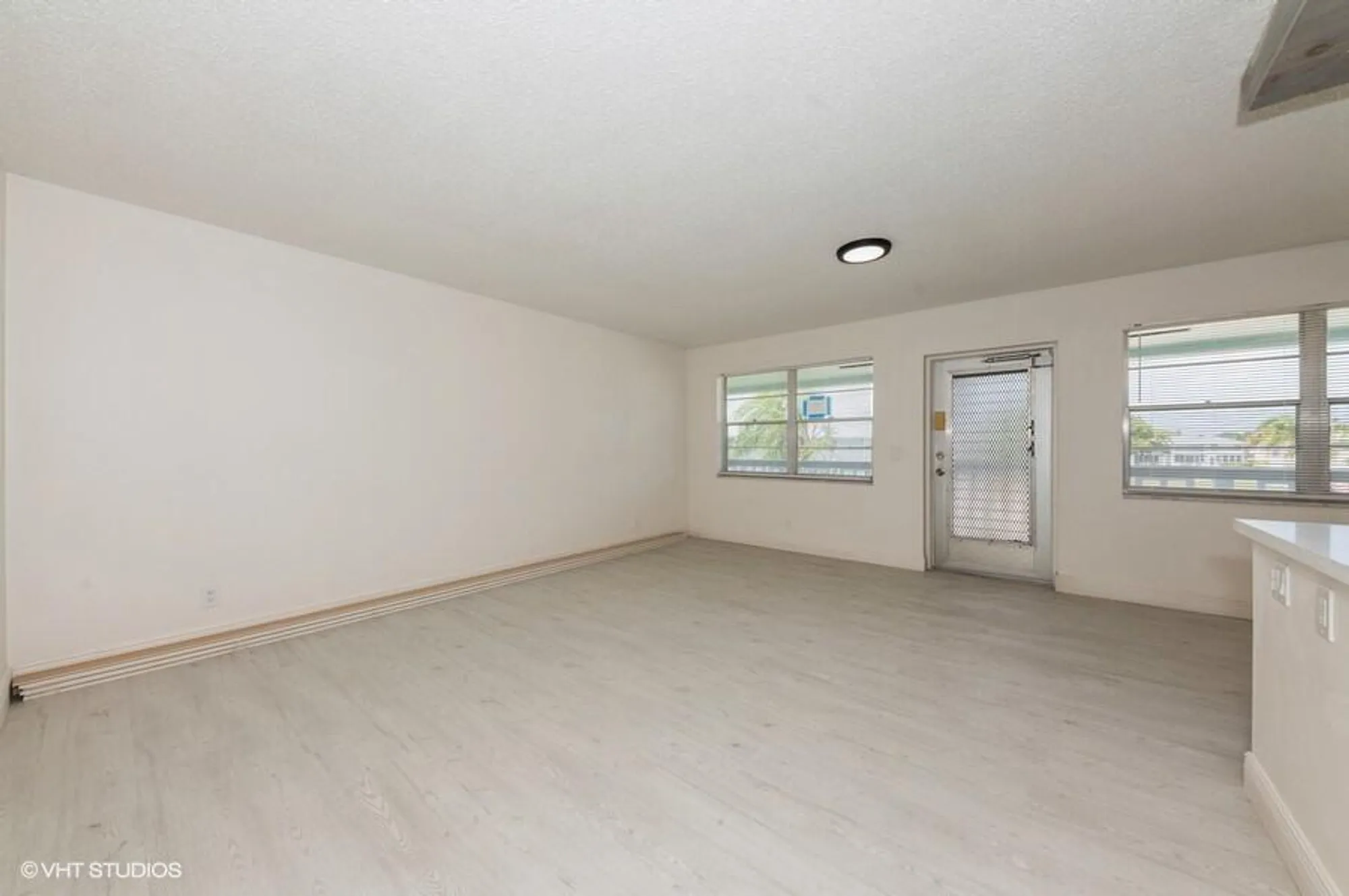 Property Slideshow image 3 of 34 | 118 somerset f, West Palm Beach, FL, 33417