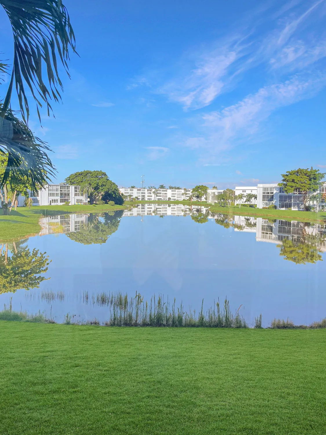 Property Slideshow image 2 of 16 | 208 wellington e unit e, West Palm Beach, FL, 33417