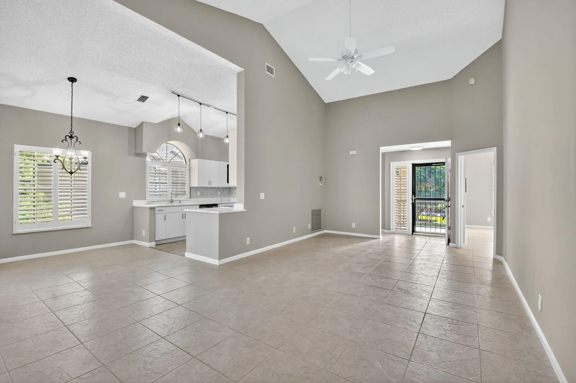 Property Slideshow image 5 of 73 | 8041 aberdeen dr apt 202, Boynton Beach, FL, 33472