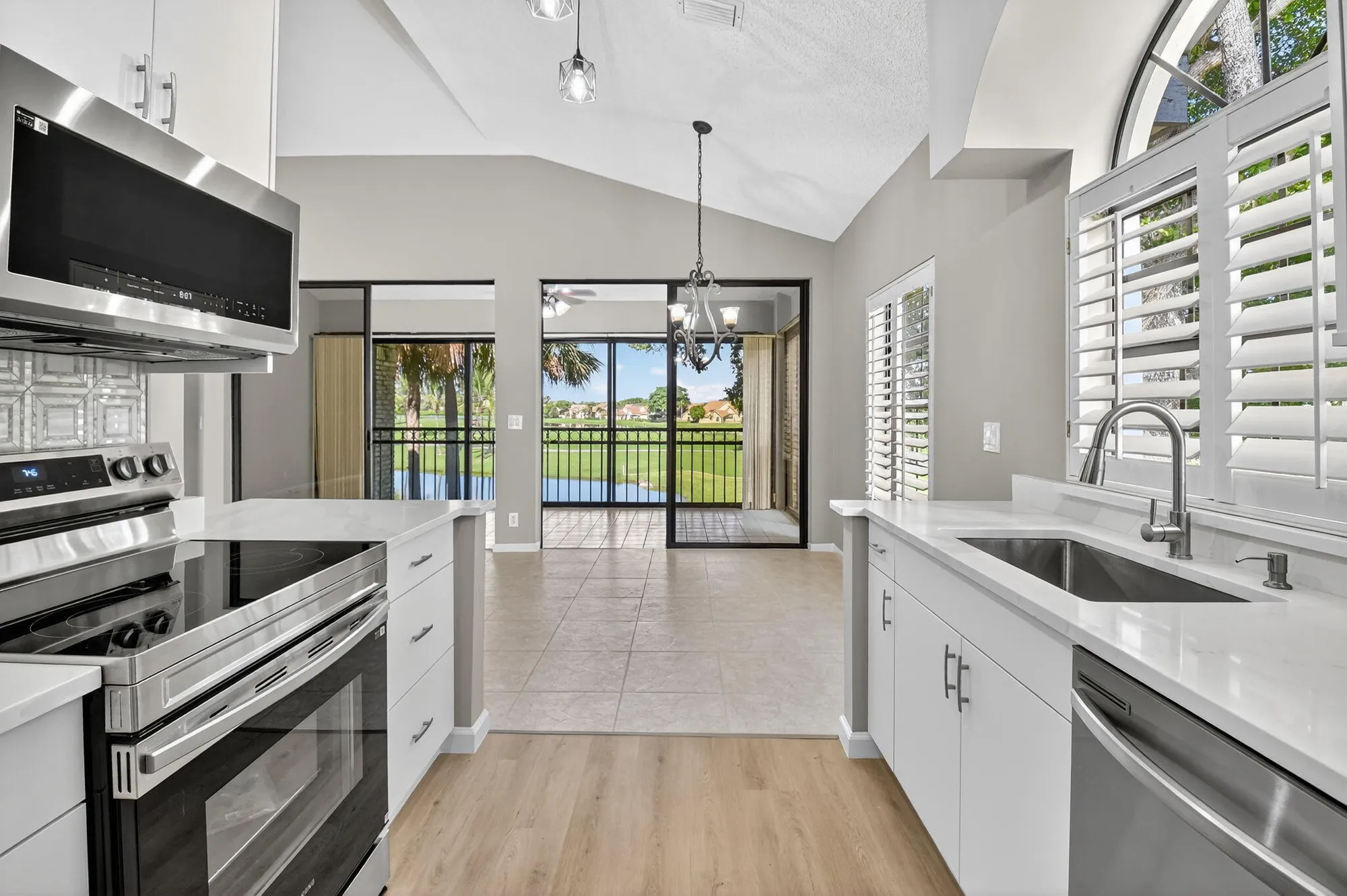 Property Slideshow image 14 of 73 | 8041 aberdeen dr apt 202, Boynton Beach, FL, 33472