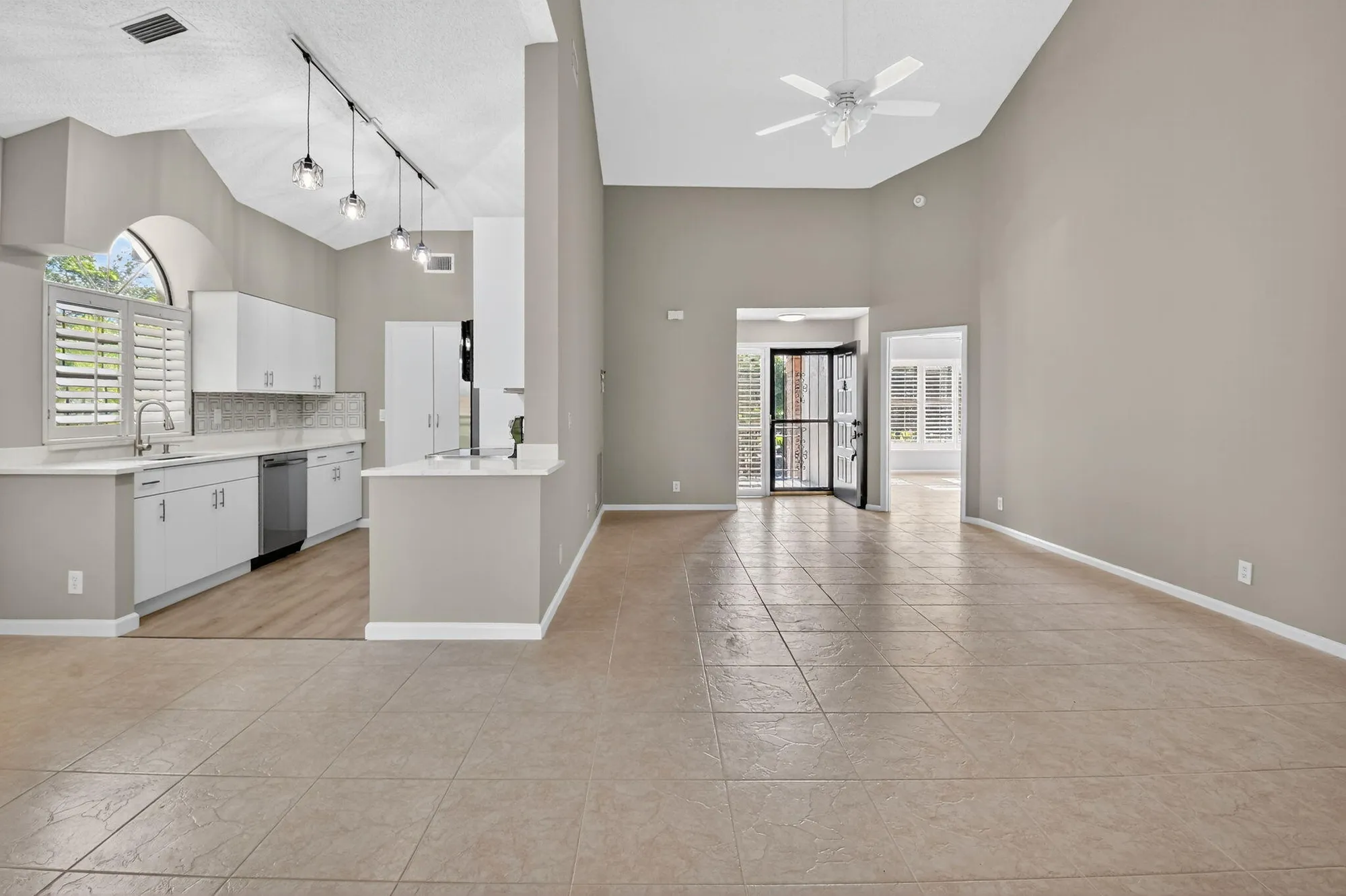 Property Slideshow image 21 of 73 | 8041 aberdeen dr apt 202, Boynton Beach, FL, 33472