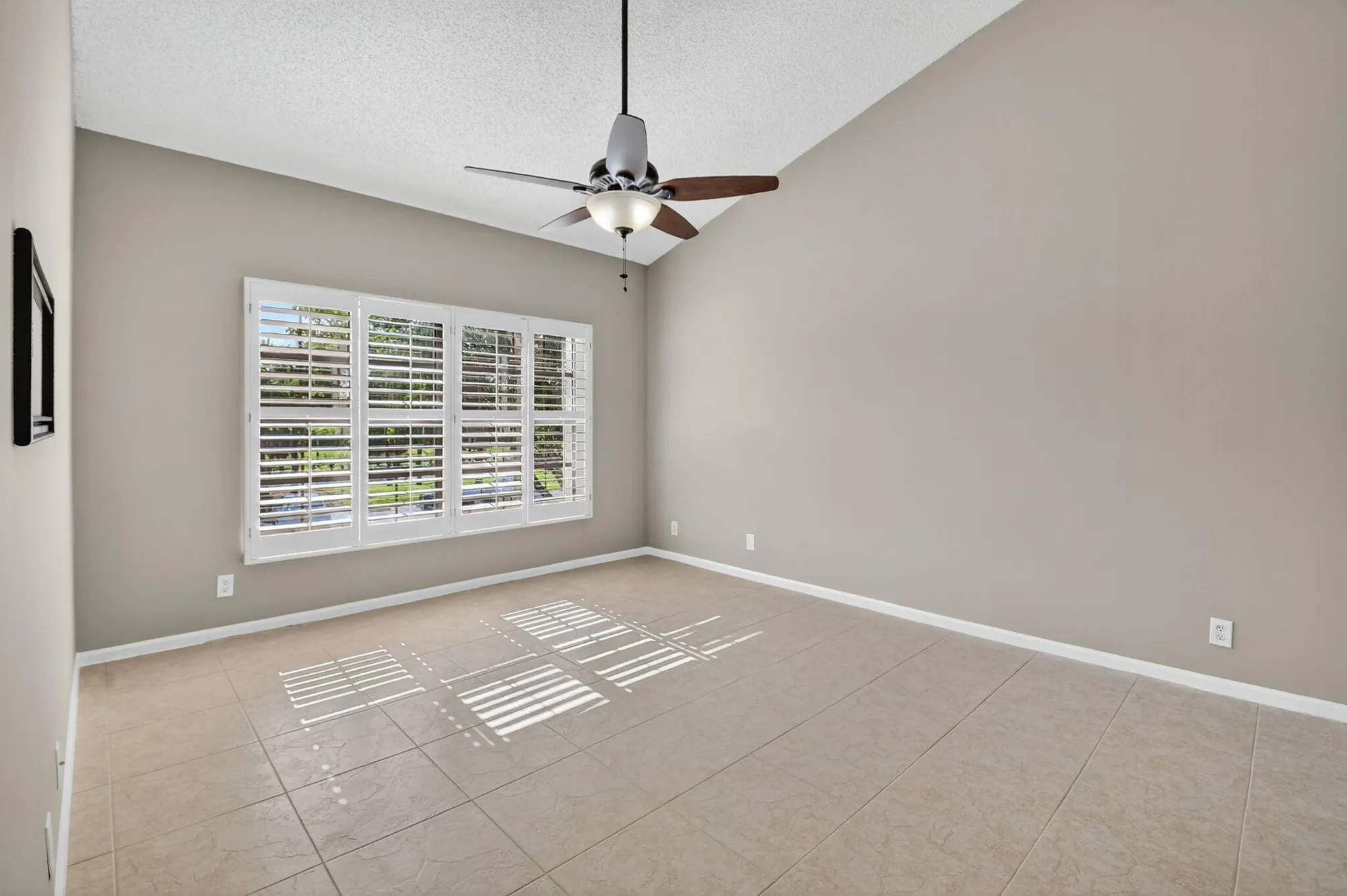 Property Slideshow image 30 of 73 | 8041 aberdeen dr apt 202, Boynton Beach, FL, 33472