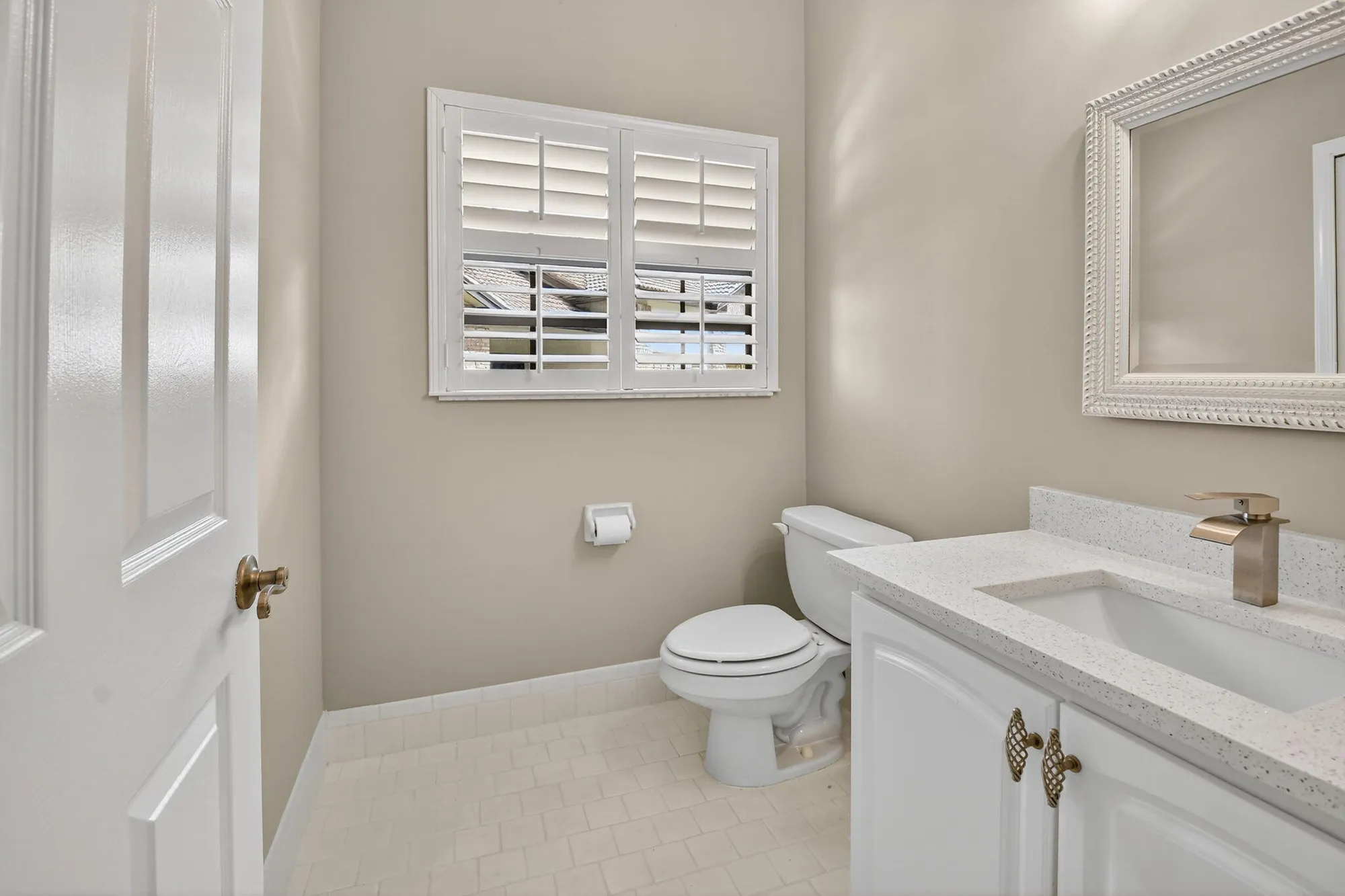 Property Slideshow image 37 of 73 | 8041 aberdeen dr apt 202, Boynton Beach, FL, 33472
