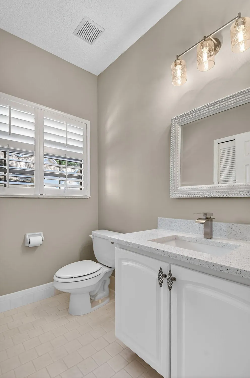Property Slideshow image 38 of 73 | 8041 aberdeen dr apt 202, Boynton Beach, FL, 33472