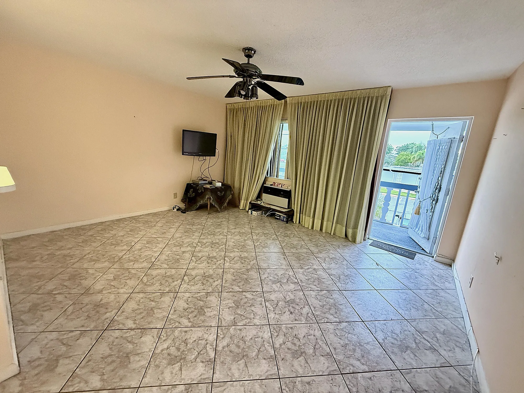 Property Slideshow image 4 of 45 | 417 markham, Deerfield Beach, FL, 33442