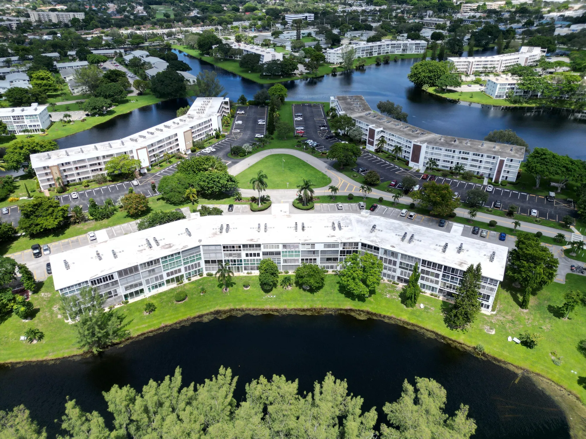 Property Slideshow image 21 of 32 | 3150 cambridge g # 3150, Deerfield Beach, FL, 33442