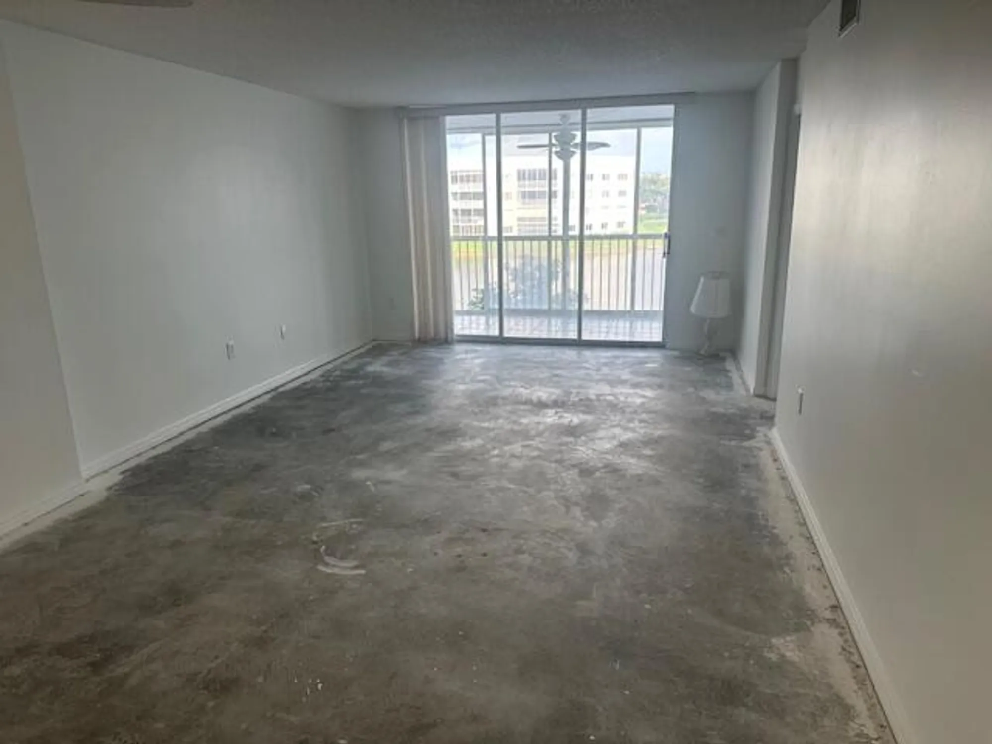 Property Slideshow image 11 of 29 | 7680 trent dr 310, Tamarac, FL, 33321