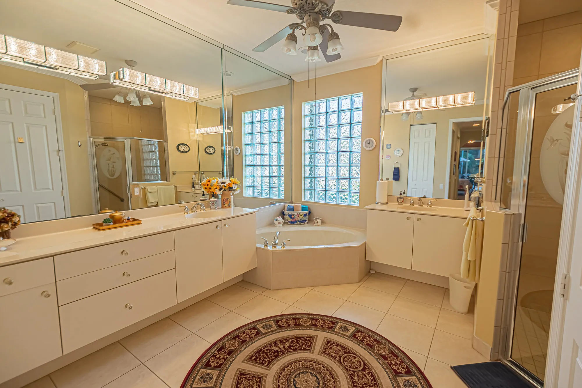 Property Slideshow image 13 of 46 | 430 nw brookville ct, Port Saint Lucie, FL, 34986