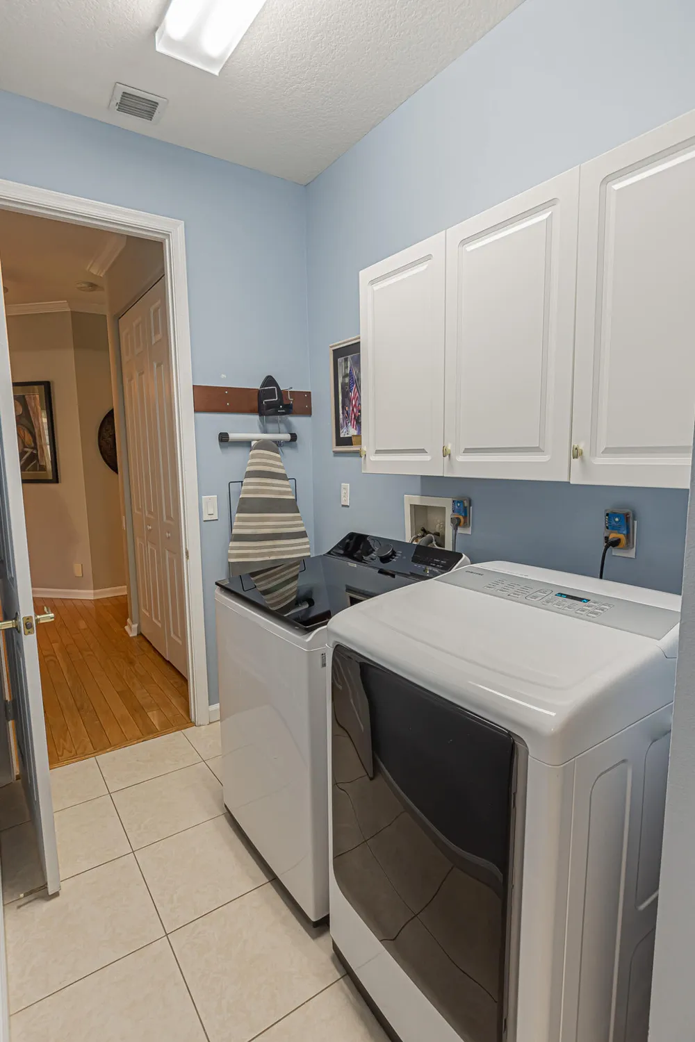 Property Slideshow image 18 of 46 | 430 nw brookville ct, Port Saint Lucie, FL, 34986