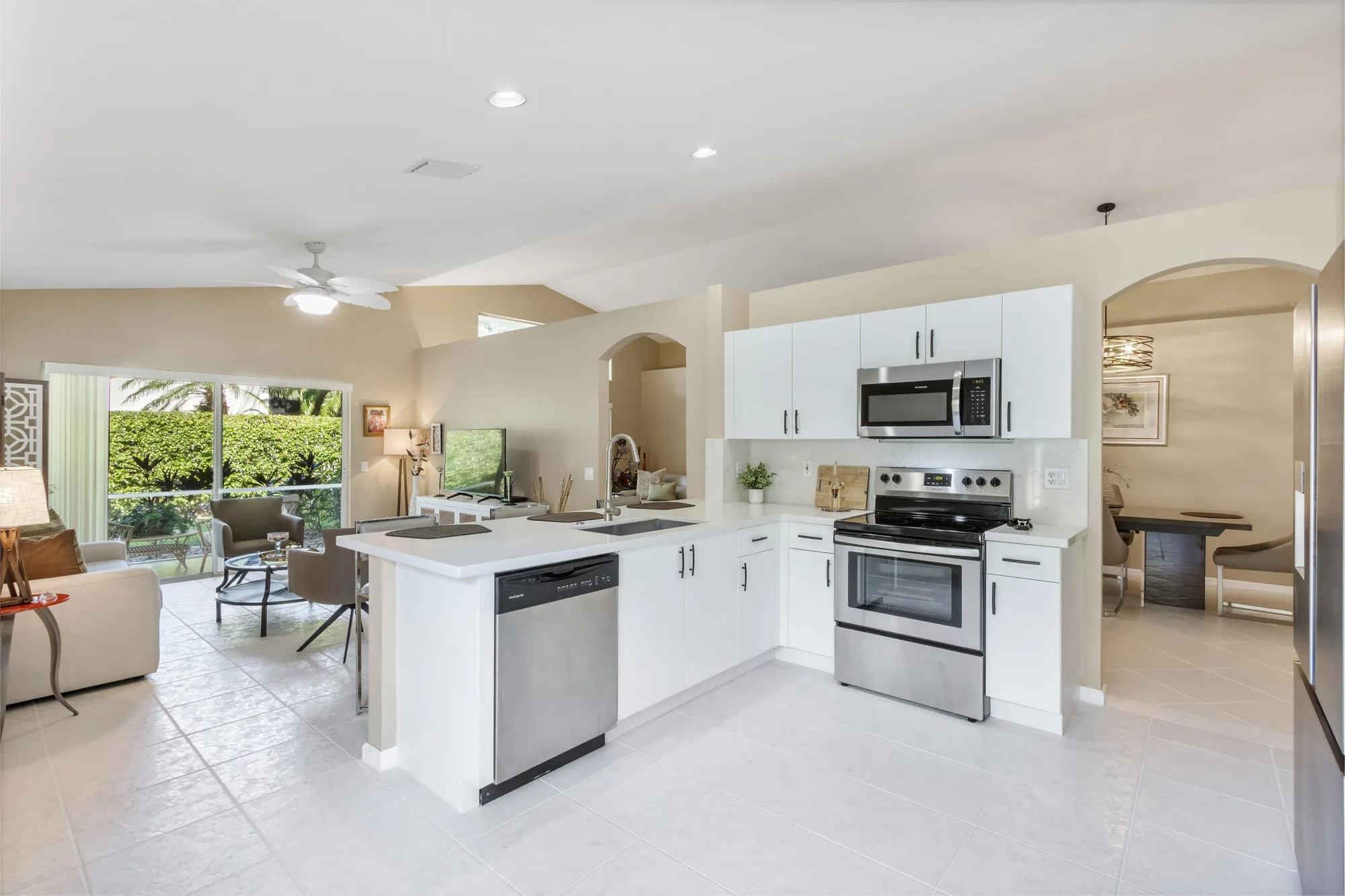 Property Slideshow image 14 of 74 | 6552 malta dr, Boynton Beach, FL, 33437