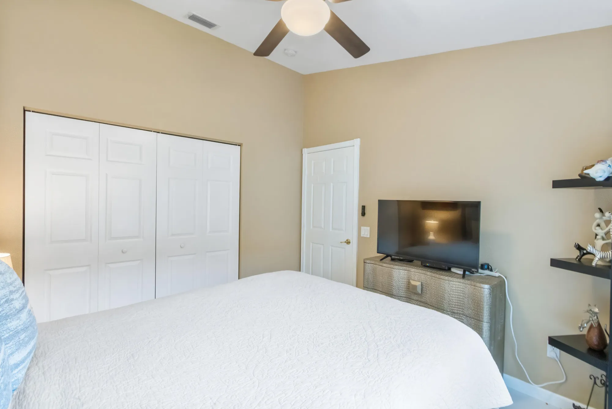 Property Slideshow image 27 of 74 | 6552 malta dr, Boynton Beach, FL, 33437