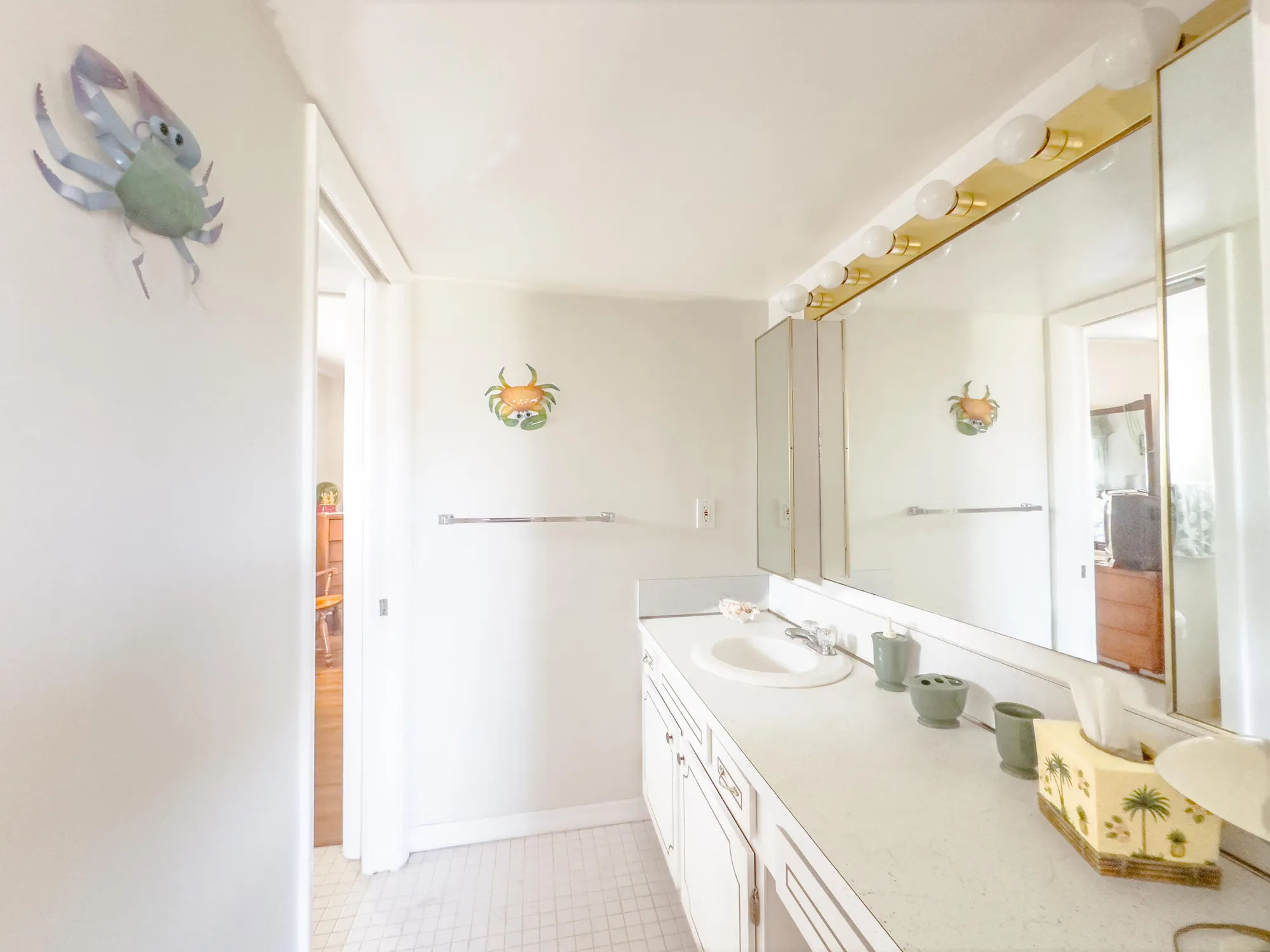 Property Slideshow image 13 of 21 | 2721 garden dr 312, Lake Worth, FL, 33461