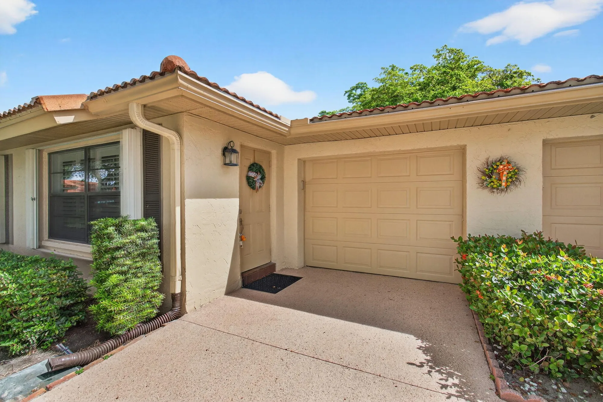 Property Slideshow image 3 of 52 | 4555 apple tree cir a, Boynton Beach, FL, 33436