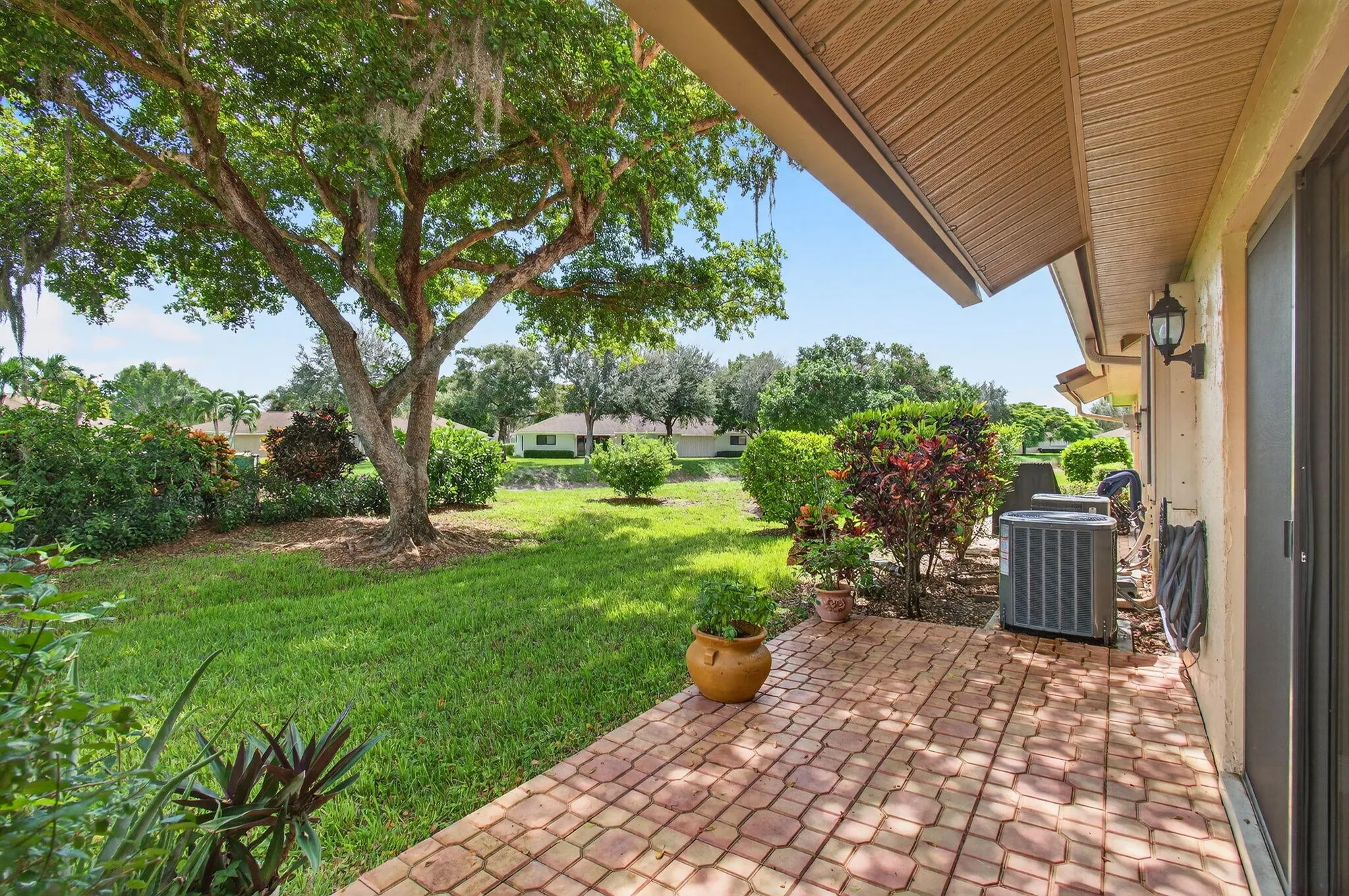 Property Slideshow image 39 of 52 | 4555 apple tree cir a, Boynton Beach, FL, 33436