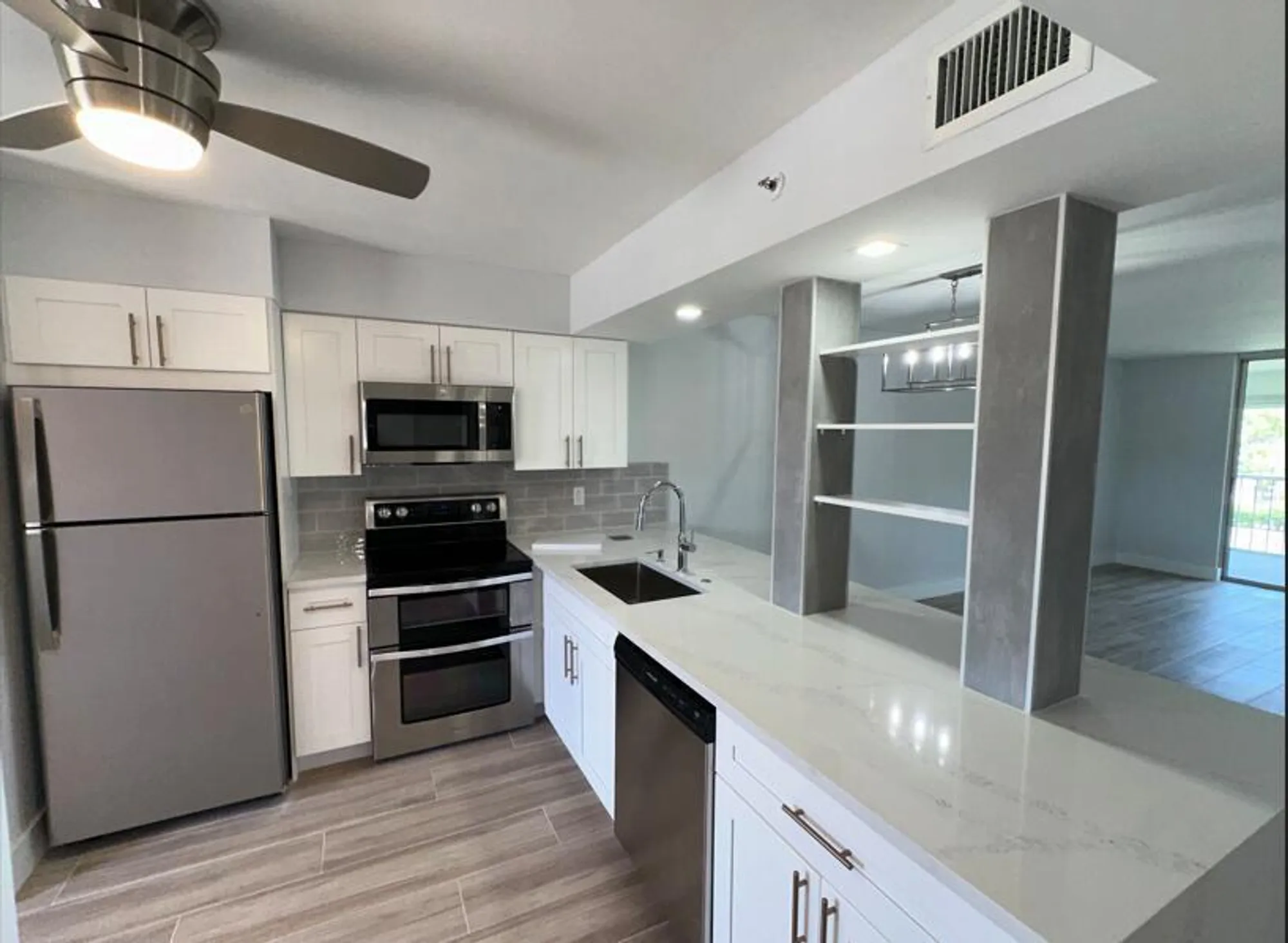 Property Slideshow image 9 of 10 | 14527 bonaire blvd 306, Delray Beach, FL, 33446